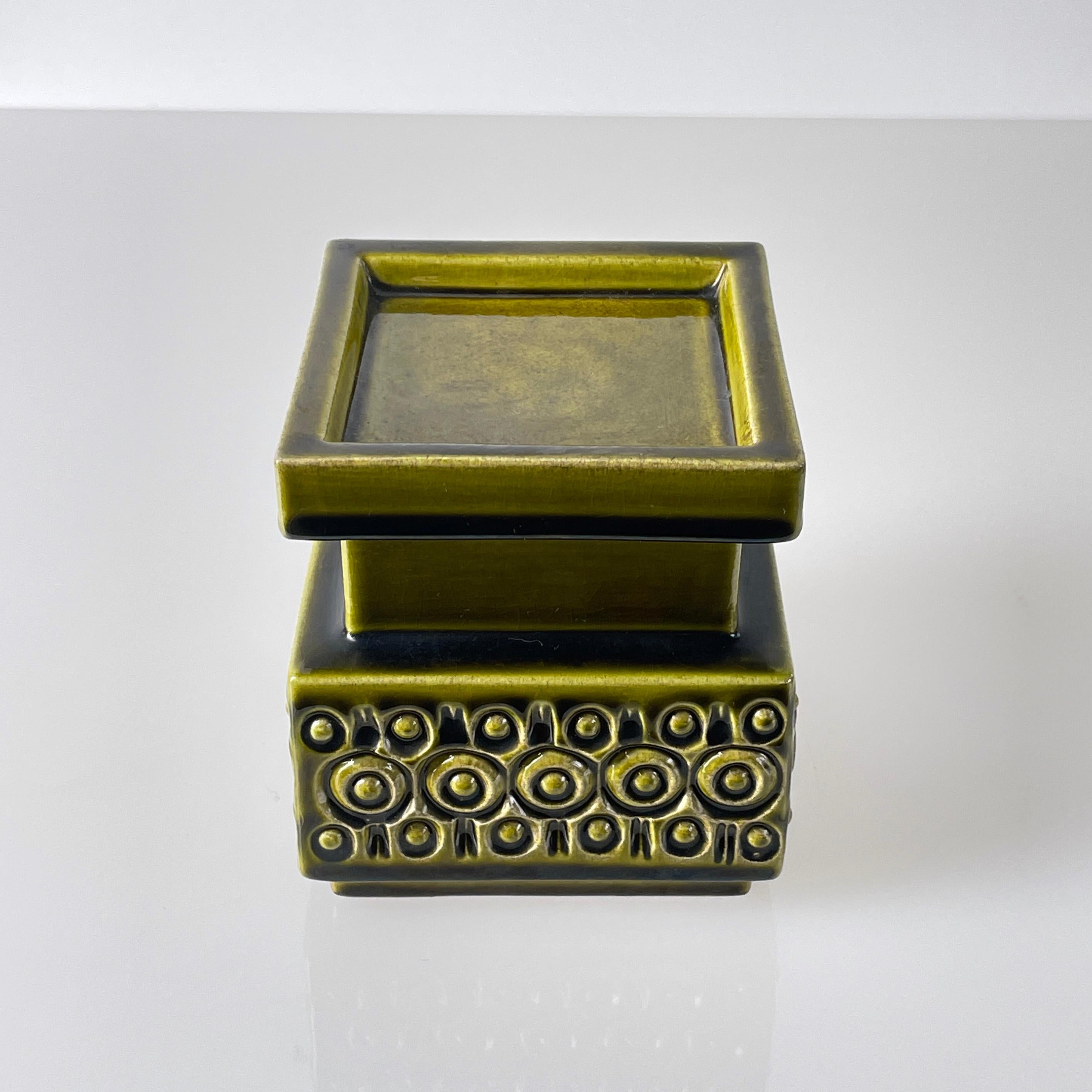 1960er - 1970er JK Kunstkeramik-Kerzenhalter aus Keramik (20. Jahrhundert) im Angebot