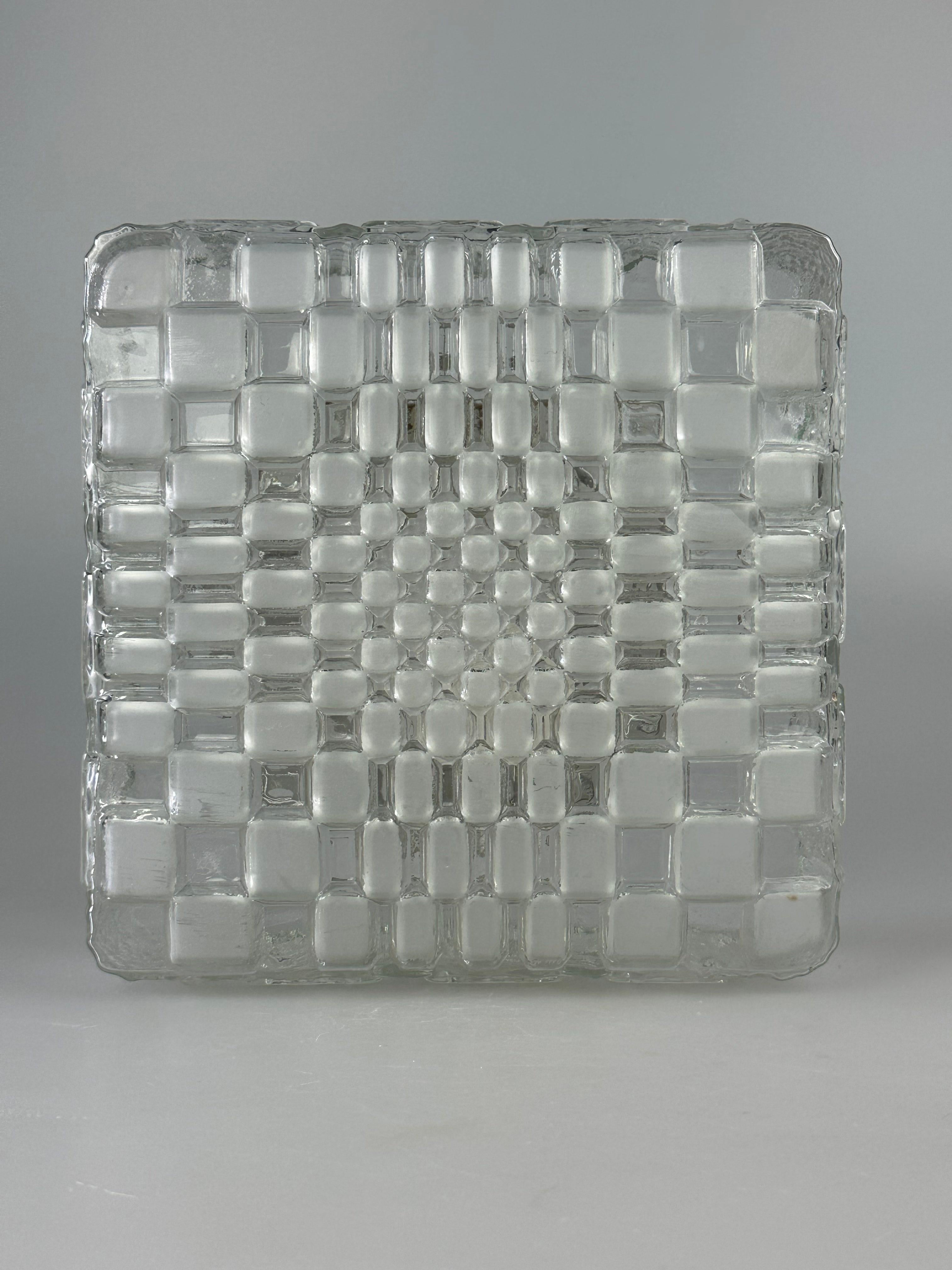 1960s 1970s Lamp Light Ceiling Flush Mount Glass German Design

Object: Ceiling

Manufacturer: Unknown

Condition: Good

Age: Circa 1960-1970

Dimensions:

Width = 25cm
Depth = 25cm
Height = 11cm

Other Notes:

E27 Socket

The pictures serve as part