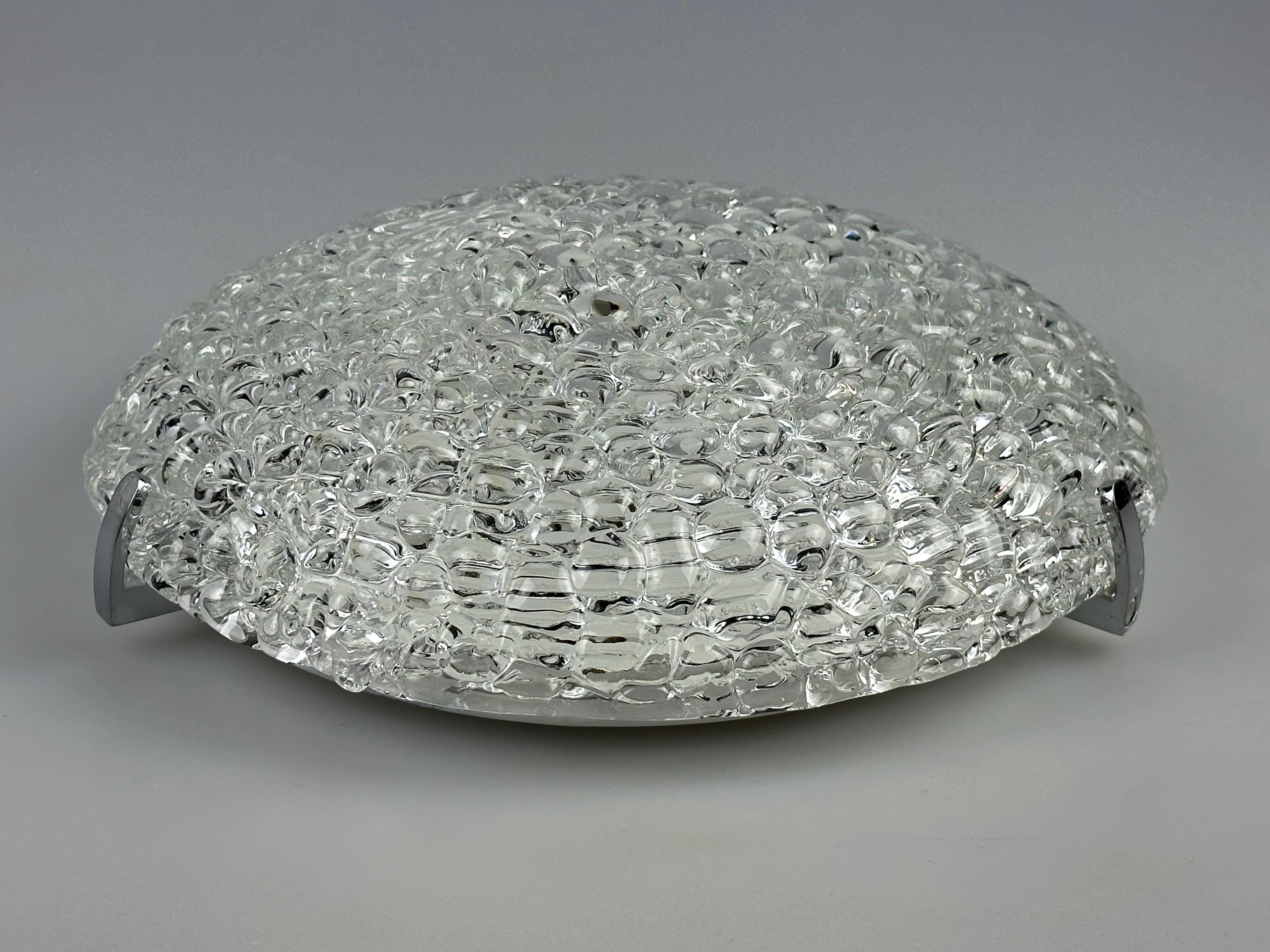 1960s 1970s Lámpara Luz Techo Flush Mount Cristal Hielo Diseño Space Age en venta 3