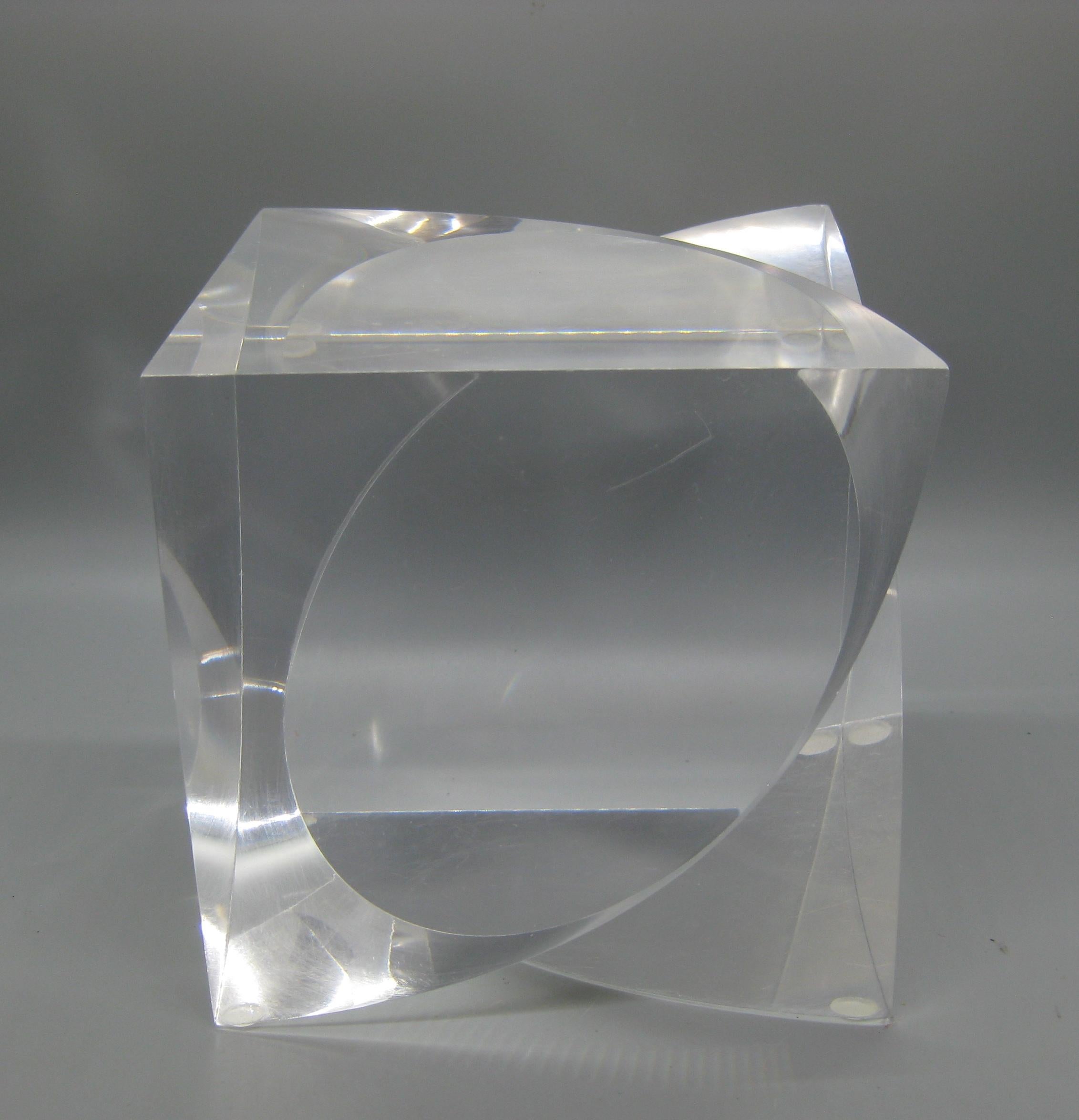 Abstrakte Optische Würfel-Skulptur aus Lucite und Acryl, 1960''s-1970''s (amerikanisch) im Angebot
