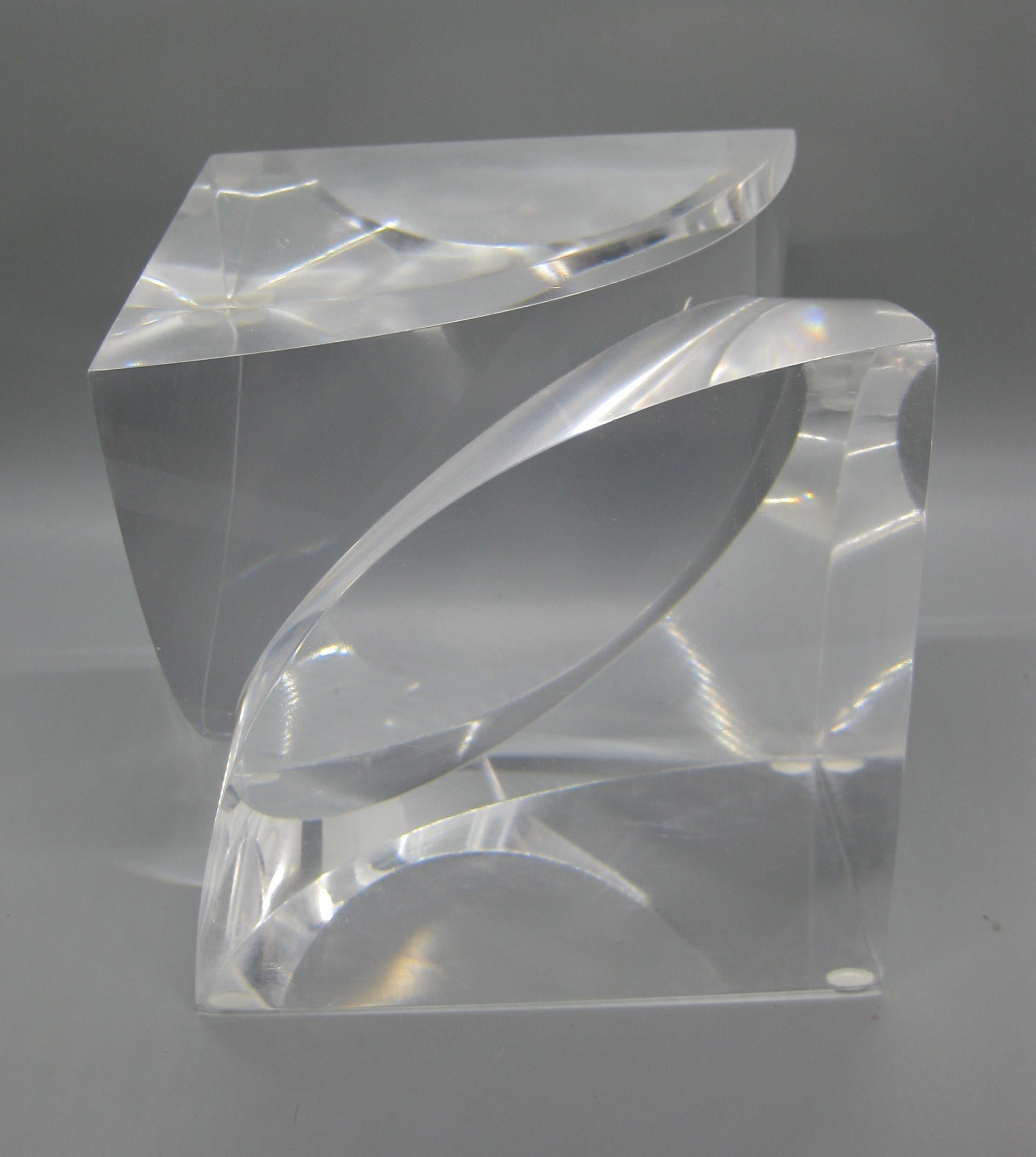 1960's-1970's Lucite Acrylic Optical Op-Art Large Cube Abstract Sculpture For Sale 1
