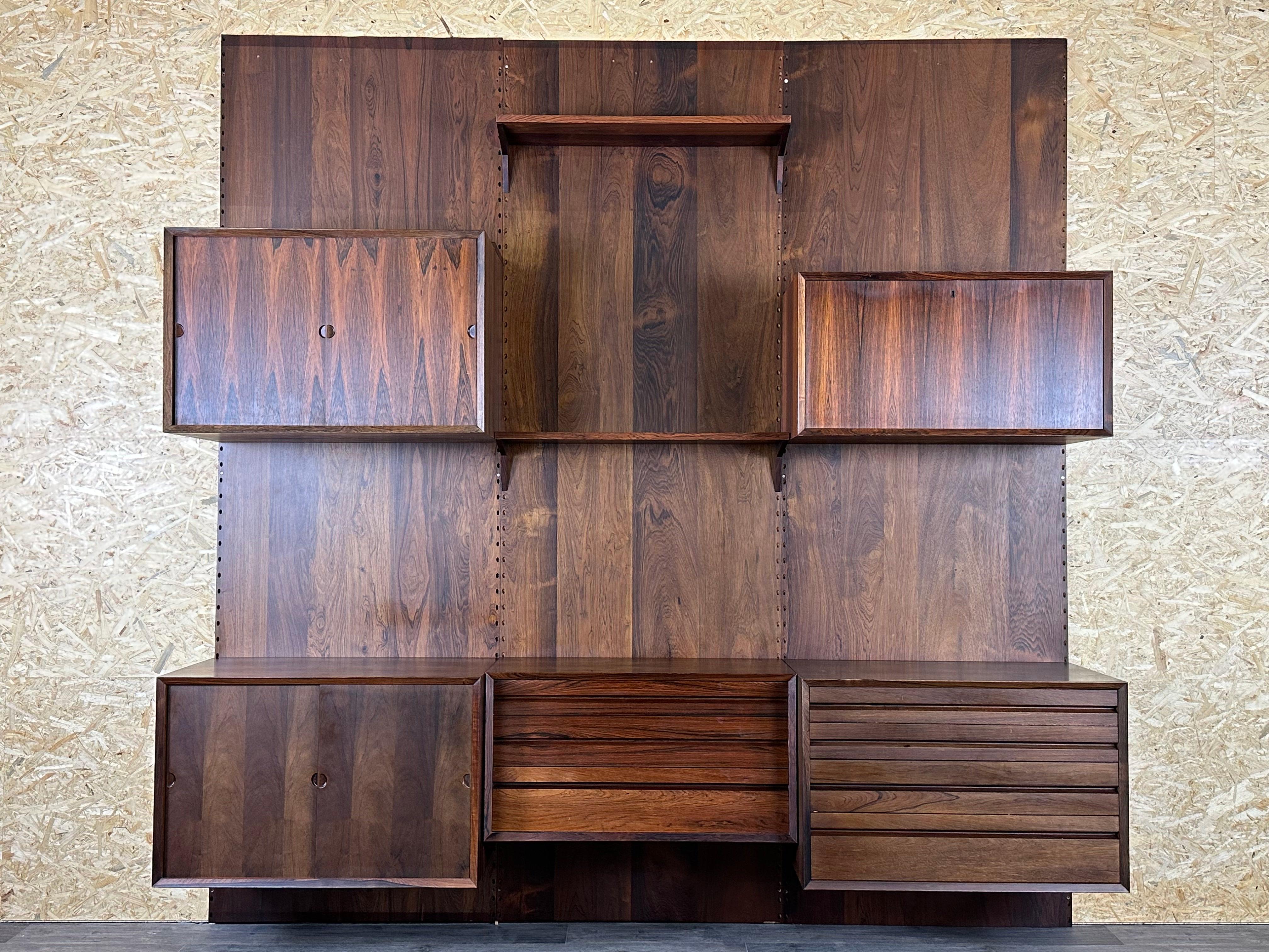 1960er/70er Jahre Rio Palisander Regalsystem von Poul Cadovius für Cado Dänemark

Objekt: Regaleinheit

Hersteller: Cado

Zustand: Gut

Alter: ca. 1960-1970

Abmessungen:

Breite = 241cm
Tiefe = 49cm
Höhe = 250cm

MATERIAL:

Rio-Palisander