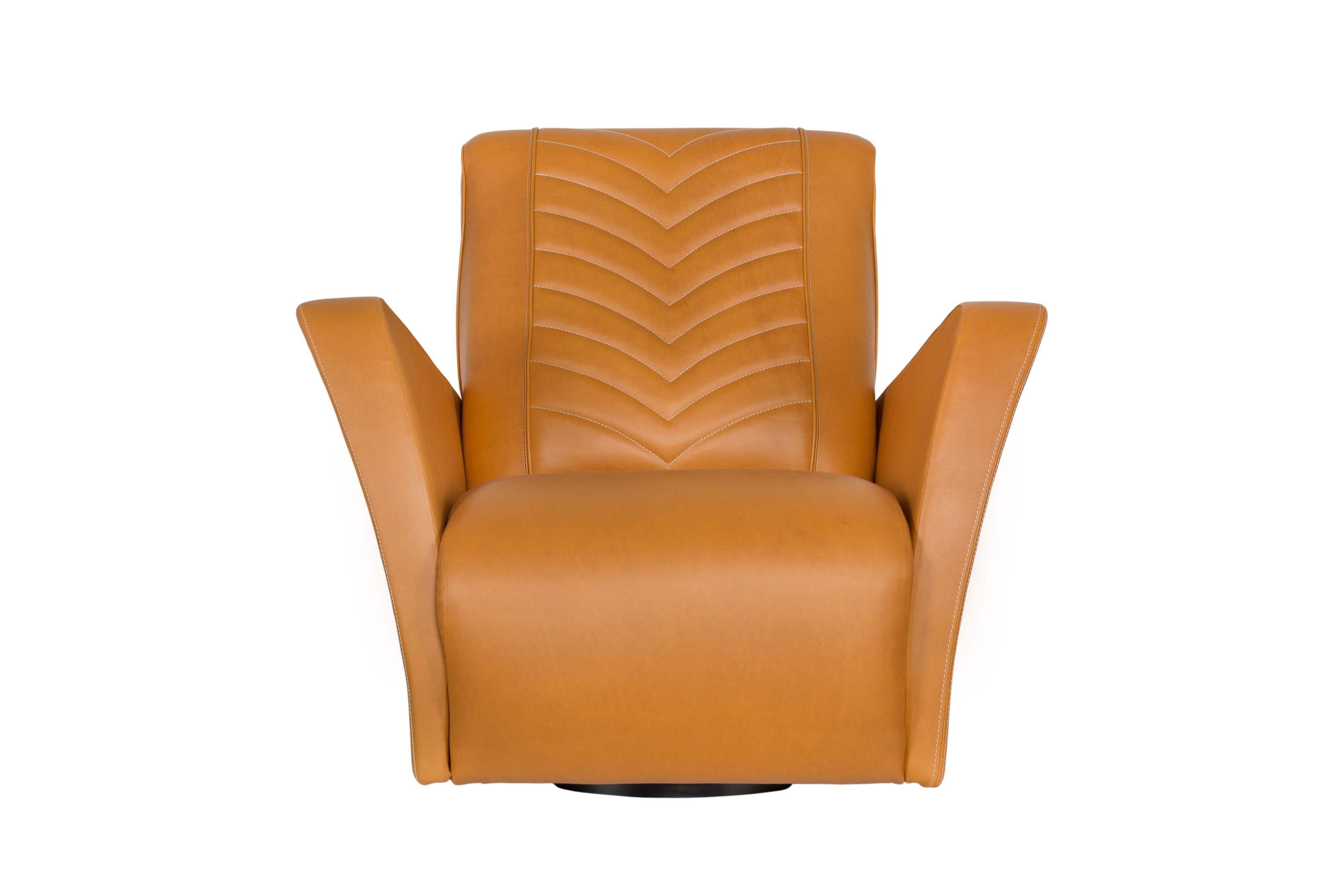 MacQueen Sessel, Modern Collection'S, handgefertigt in Portugal - Europa von GF Modern.

Mit seinem eleganten Design, das von den Sportwagen der 1960er und 1970er Jahre inspiriert ist, zieht dieser Sessel mit seinen schönen Details die Blicke auf