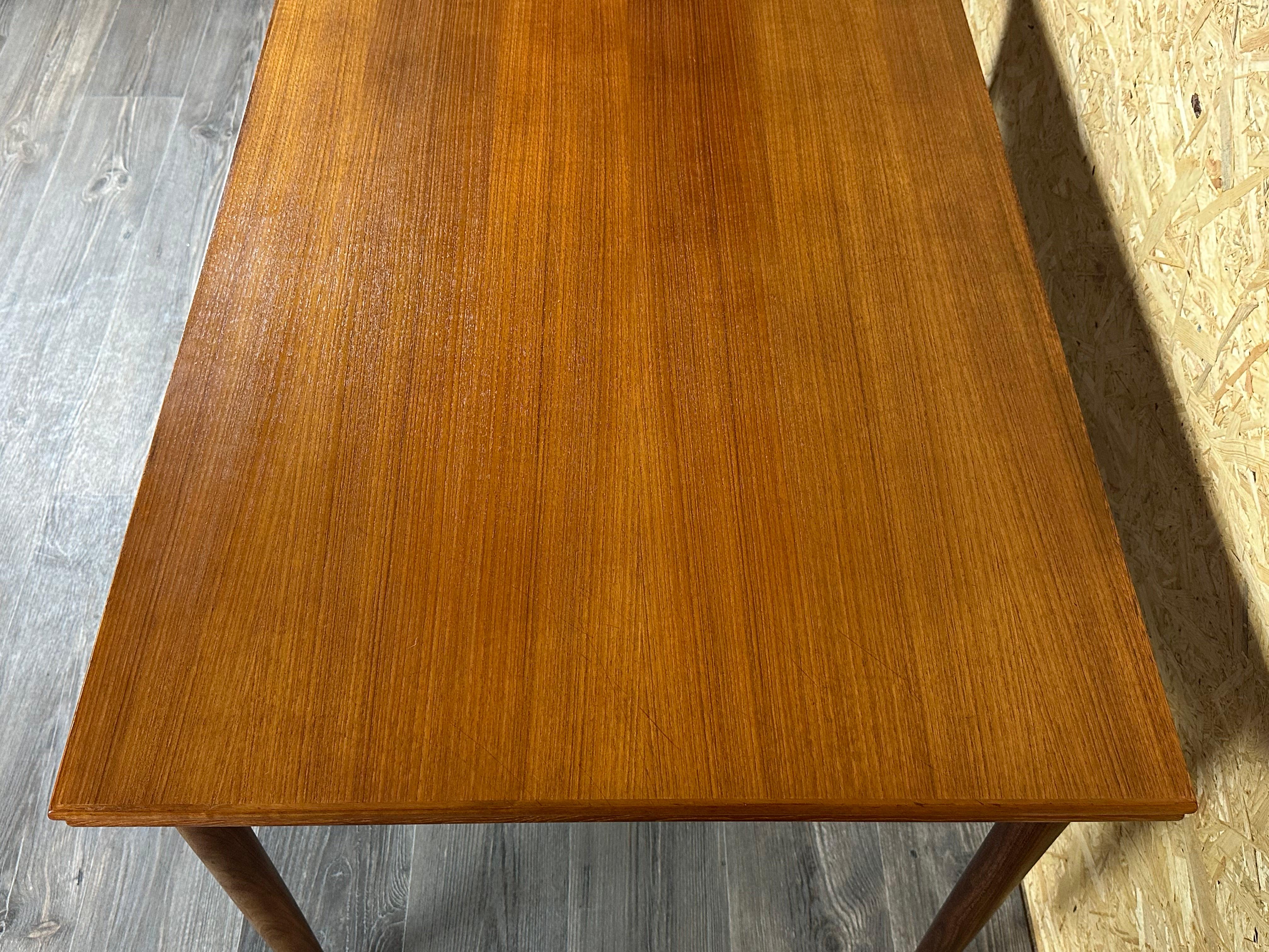 1960s/1970s Teak Dining Table Danish Modern Design Denmark 1960s/1970s For Sale 7