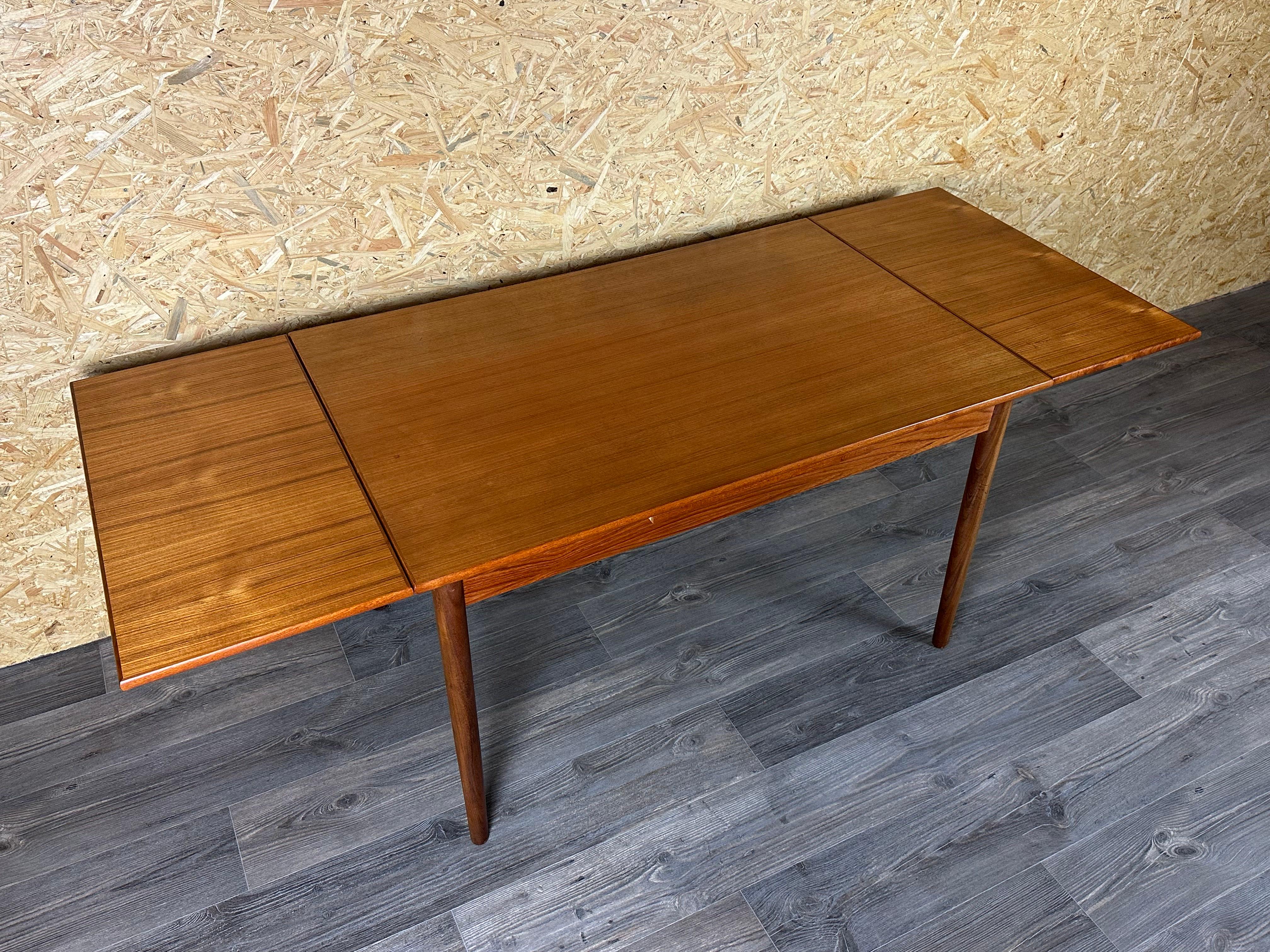 1960s/1970s Teak Dining Table Danish Modern Design Denmark 1960s/1970s For Sale 10