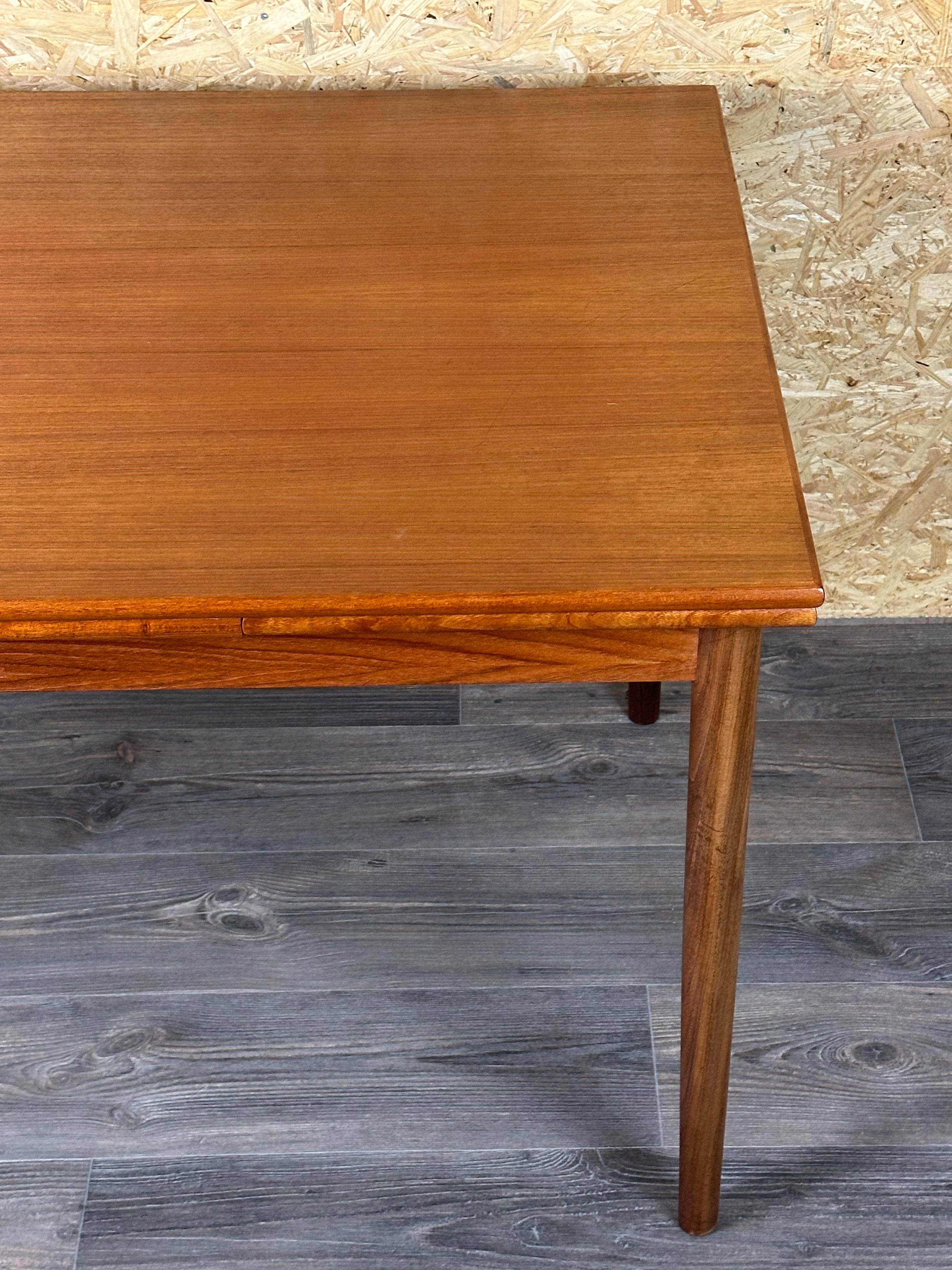 1960s/1970s Teak Dining Table Danish Modern Design Denmark 1960s/1970s For Sale 4
