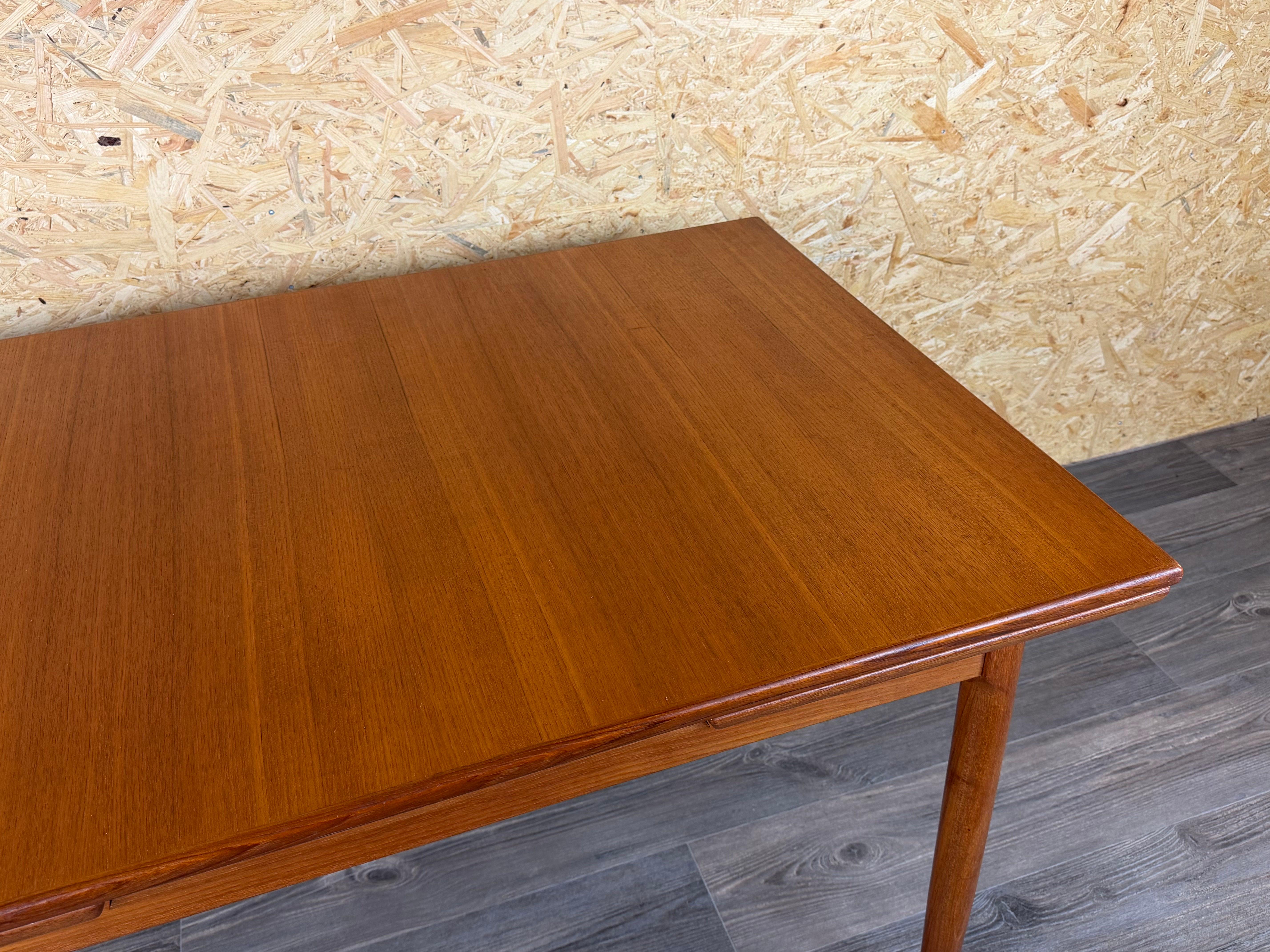 1960s 1970 Table de salle à manger en teck, Danish Modern Design, Danemark en vente 1