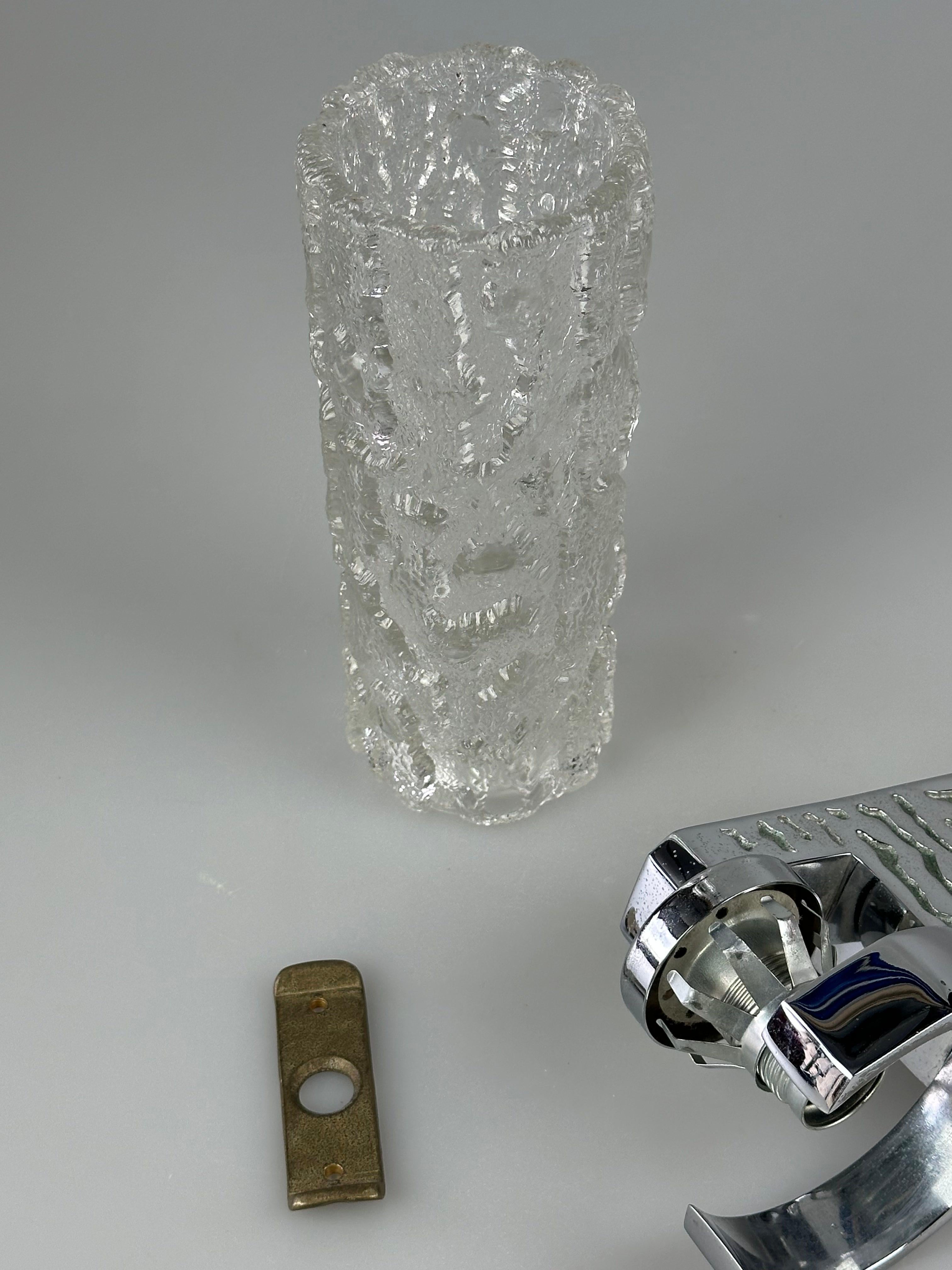 1960s 1970s Wall Lamp in Glass & Chrome, Brutalist German Design For Sale 10