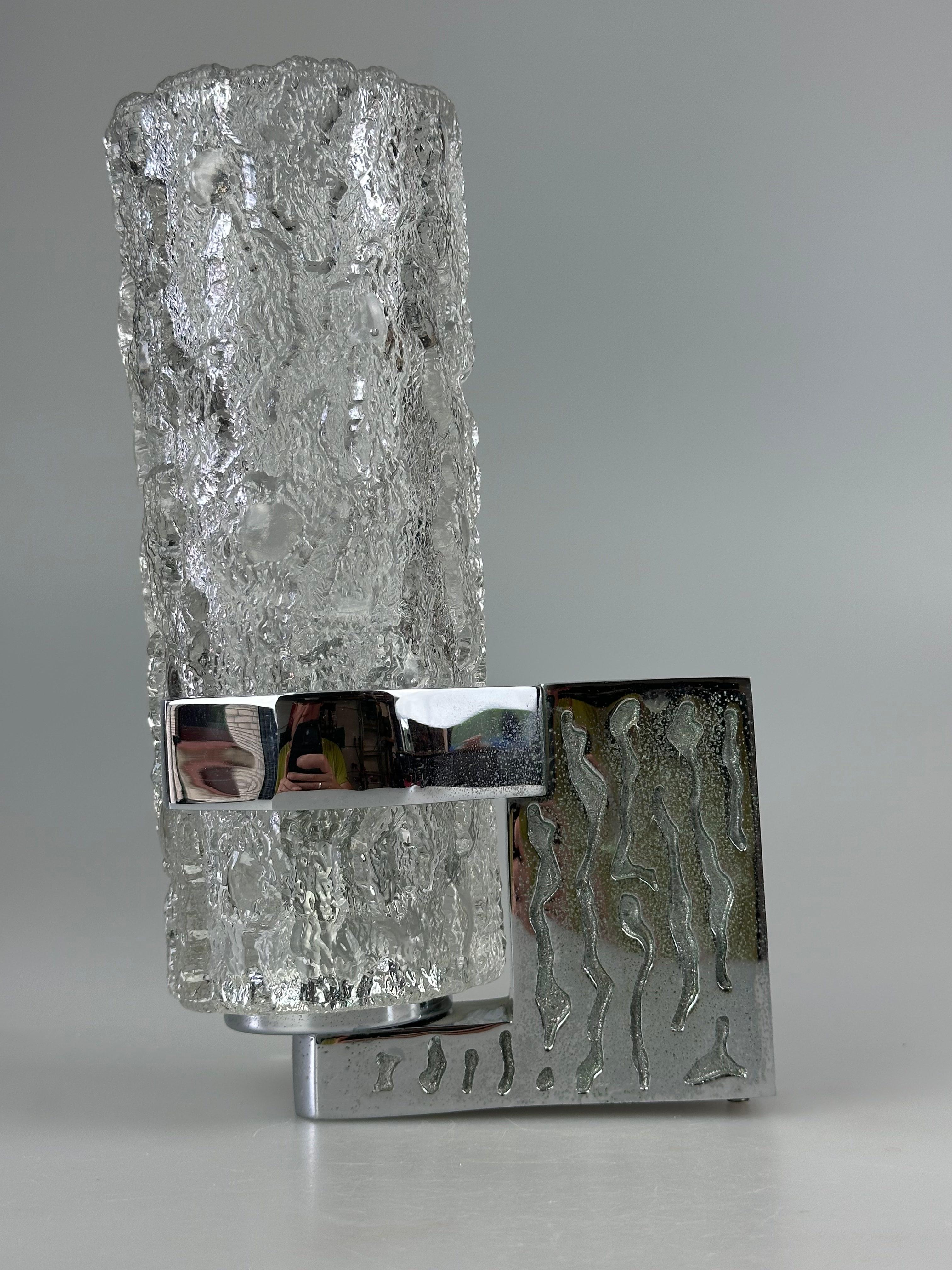 1960s 1970s Wall Lamp in Glass & Chrome, Brutalist German Design In Good Condition For Sale In Neuenkirchen, NI