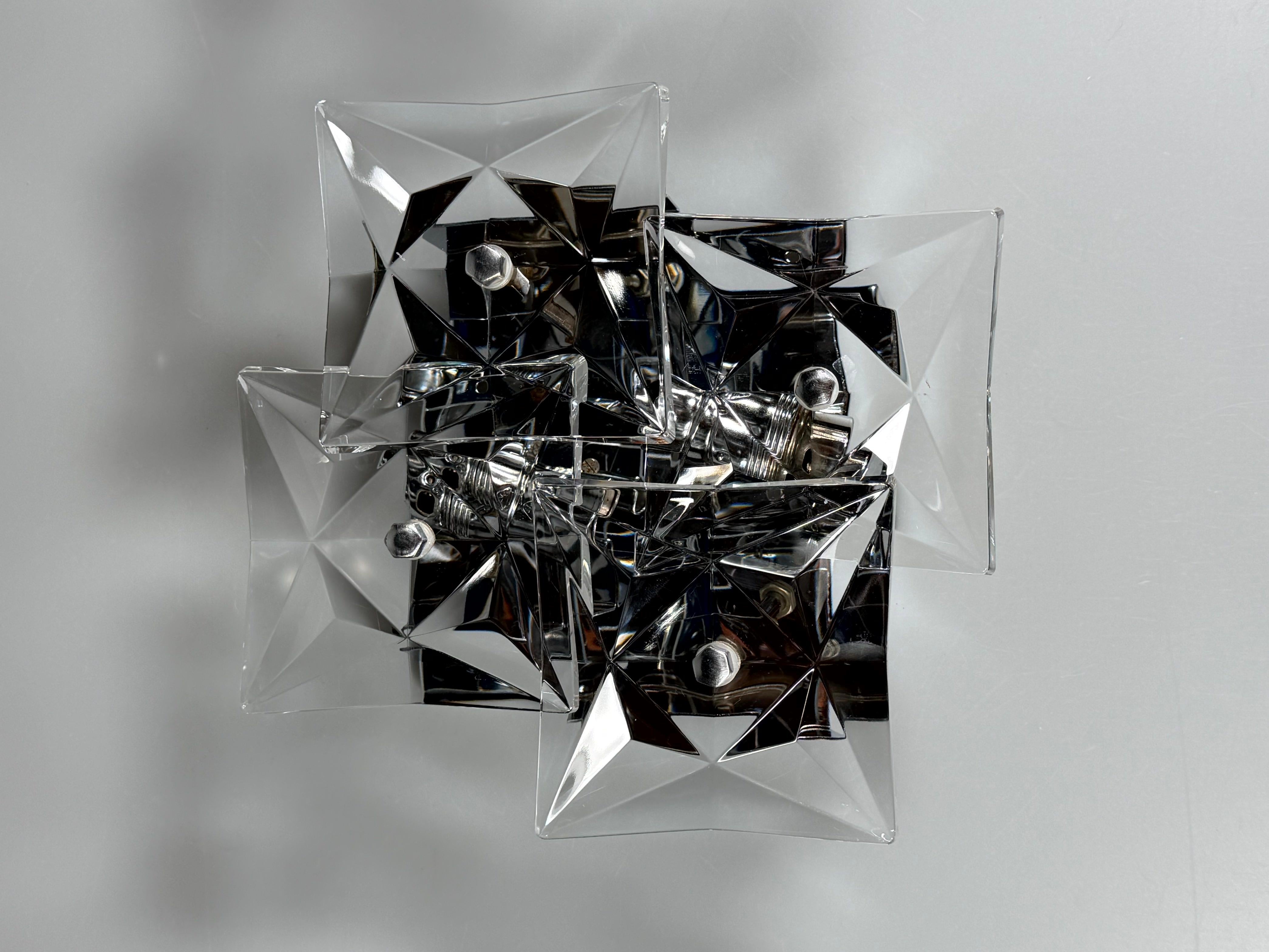 Scone de pared de los años 60/70 de Kinkeldey Lighting, diseño en cristal y cromo

Artículo Lámpara de pared

Fabricante: Kinkeldey

Estado: Bueno

Edad: circa 1960-1970

Dimensiones:

Anchura = 20,5 cm
Altura = 21 cm
Profundidad = 10.5