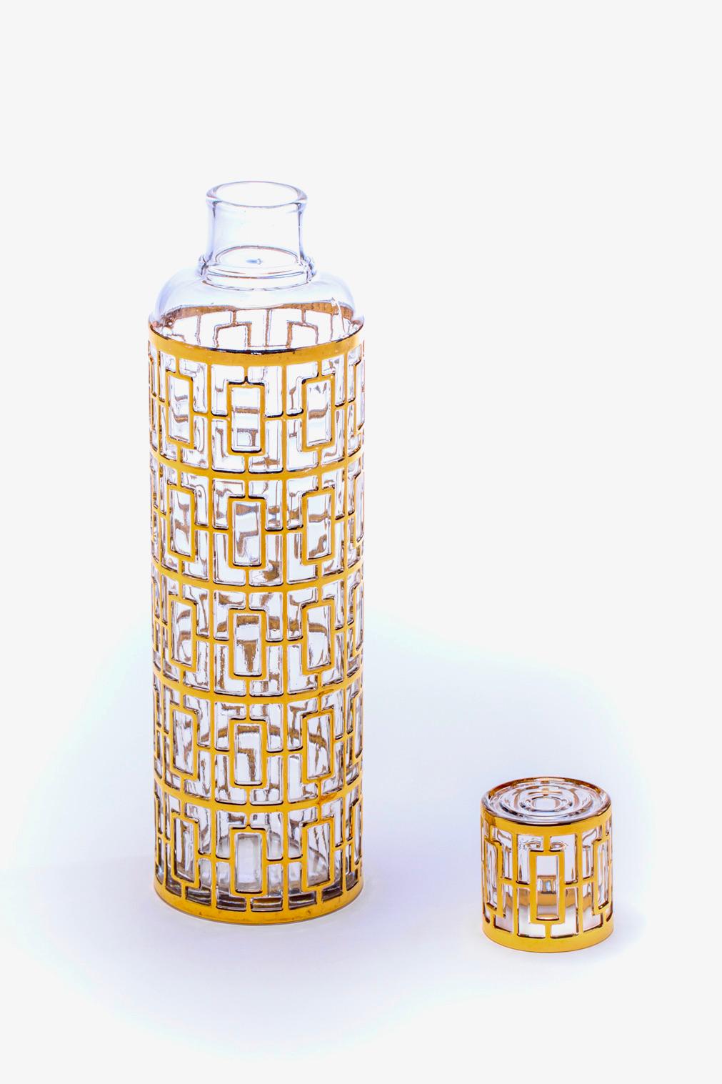 1960s 22k Gold Shoji Sake Bottle & Glasses Set by Imperial Glass Co. For Sale 1