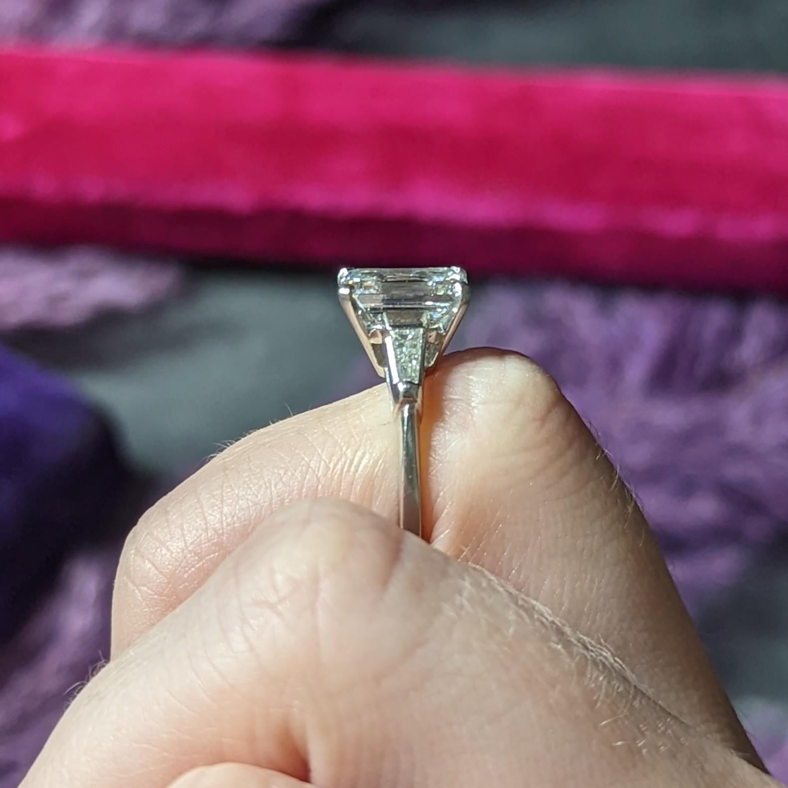 1960's 2,30 Karat Smaragdschliff Diamant Platin Vintage Verlobungsring GIA 7