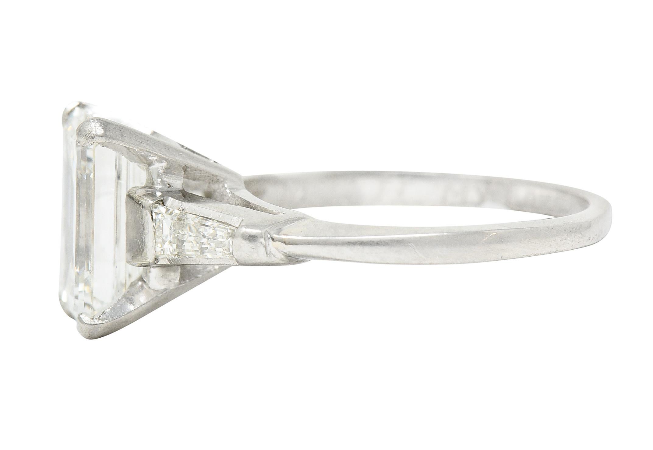 1960's 2,30 Karat Smaragdschliff Diamant Platin Vintage Verlobungsring GIA für Damen oder Herren
