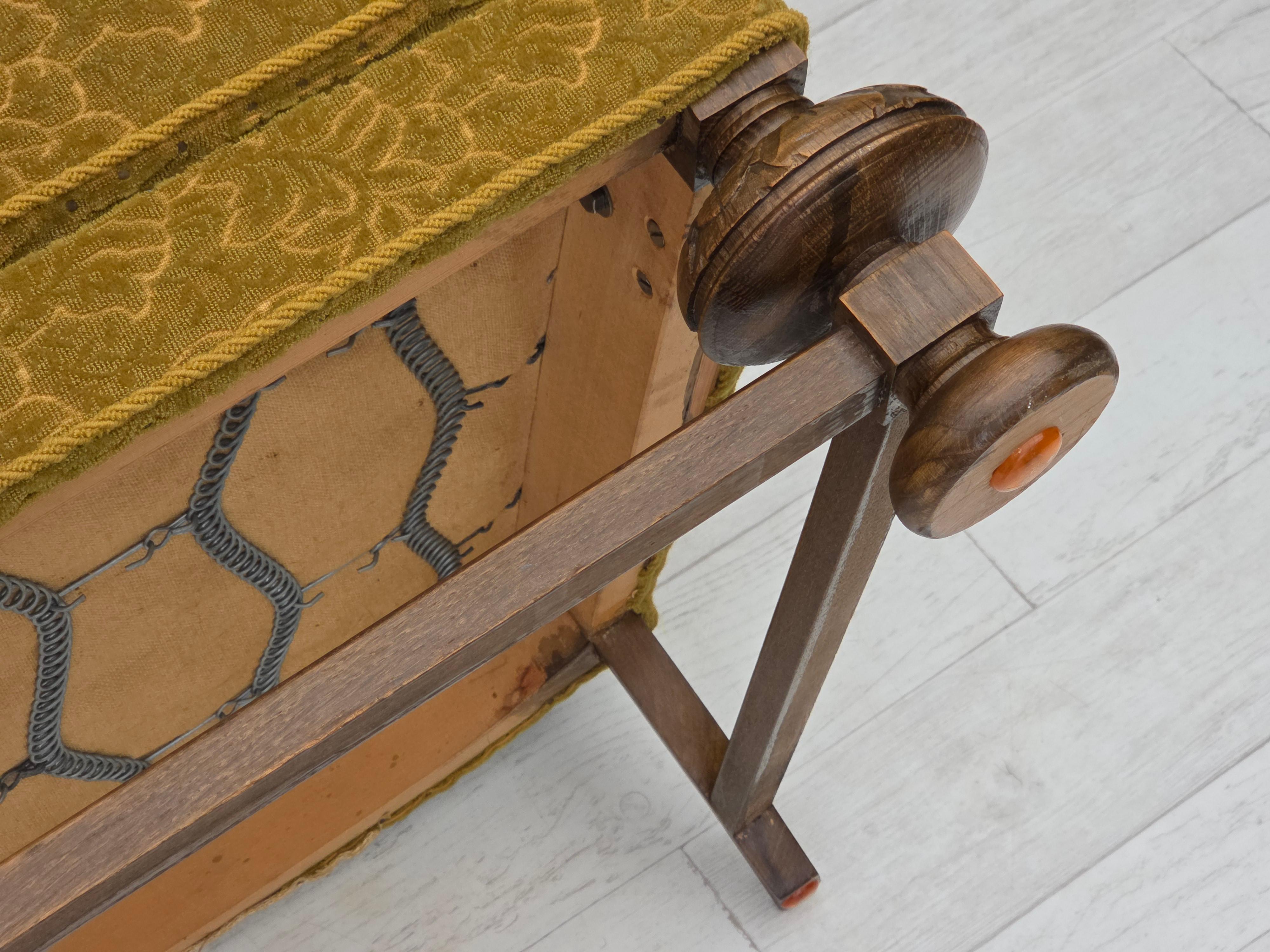 Divano danese a 3 posti degli anni '60, tessuto d'arredo in cotone/lana verde, legno massiccio di quercia. in vendita 7