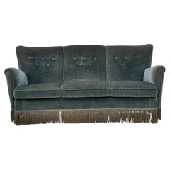 1960er Jahre, dänisches 3-Sitzer-Sofa, grüner Möbelvelours.