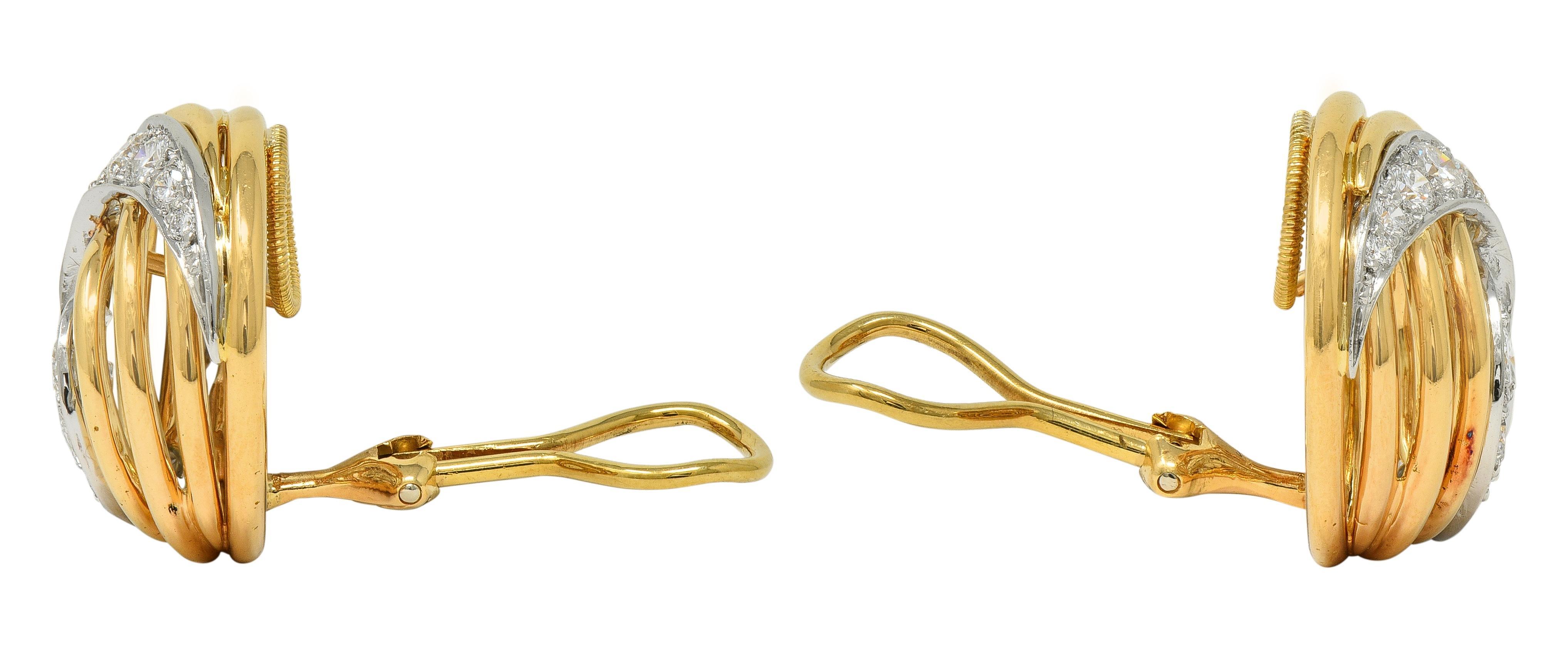 1960er Jahre 3,00 Karat Diamant Platin 18K Gold gewölbter Wirbel Vintage Ohrclip-Ohrringe für Damen oder Herren im Angebot