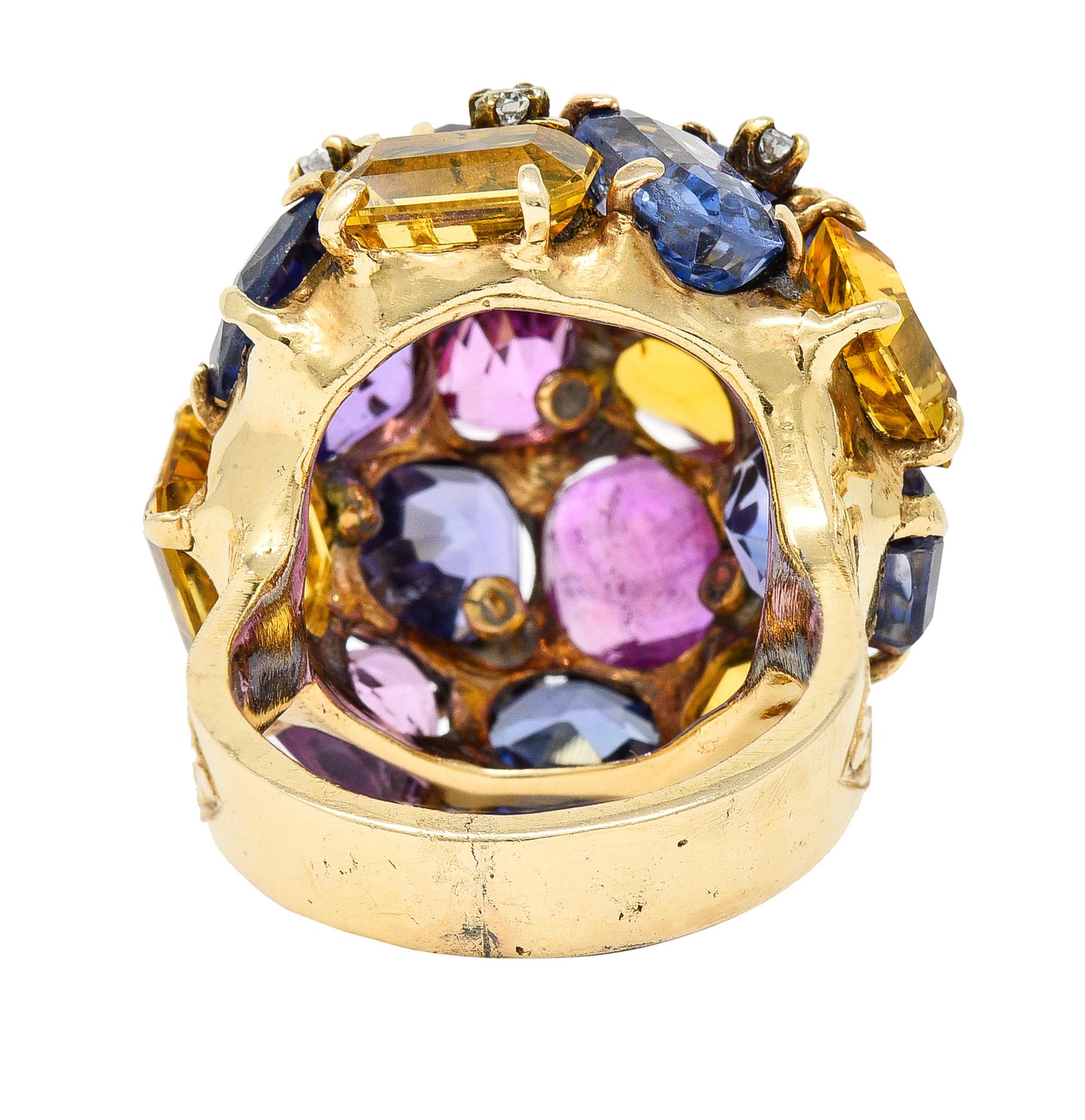 Taille ovale 1960's 30.86 CTW Sapphire Diamond 14K Yellow Gold Dome Cluster Vintage Ring en vente