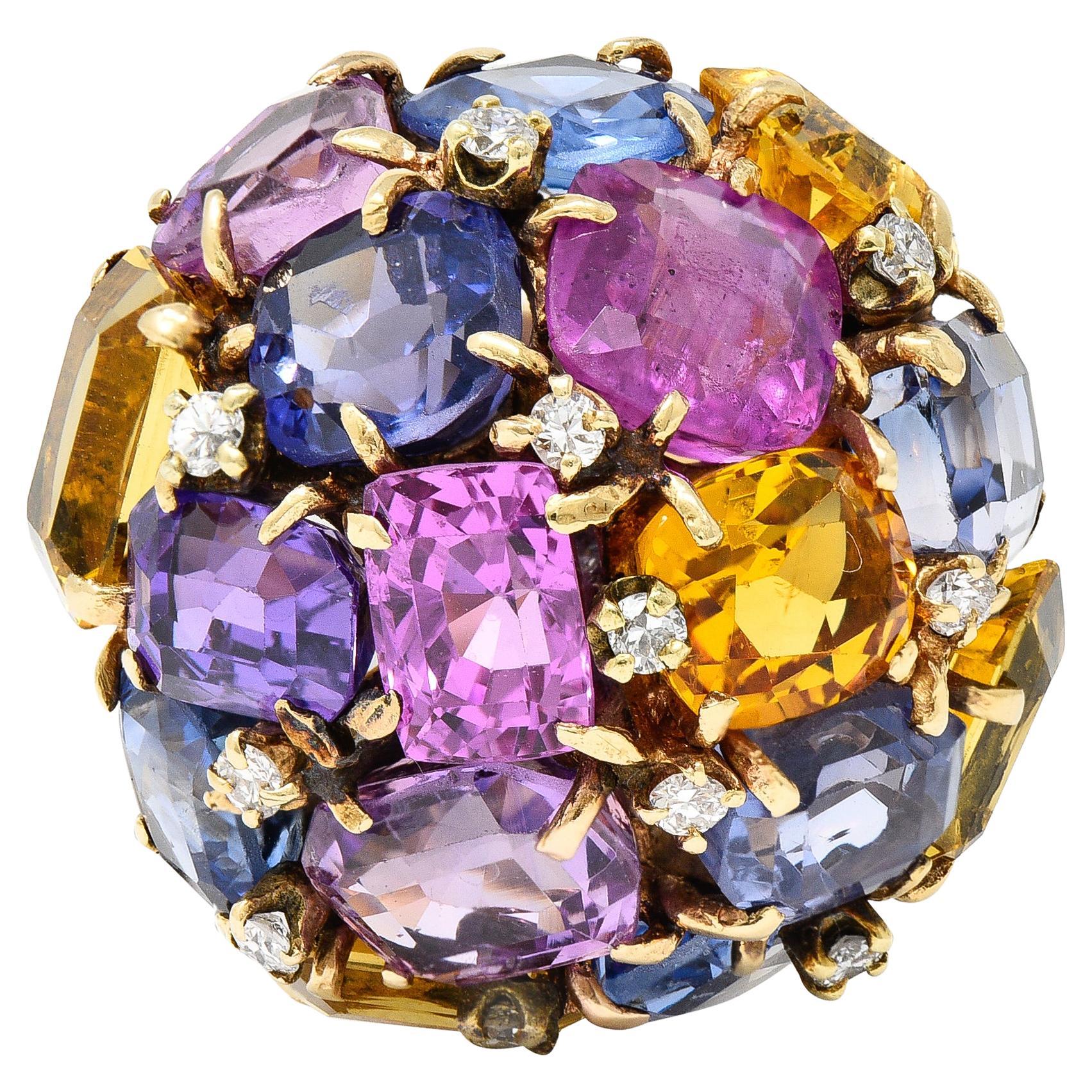 1960's 30.86 CTW Sapphire Diamond 14K Yellow Gold Dome Cluster Vintage Ring en vente