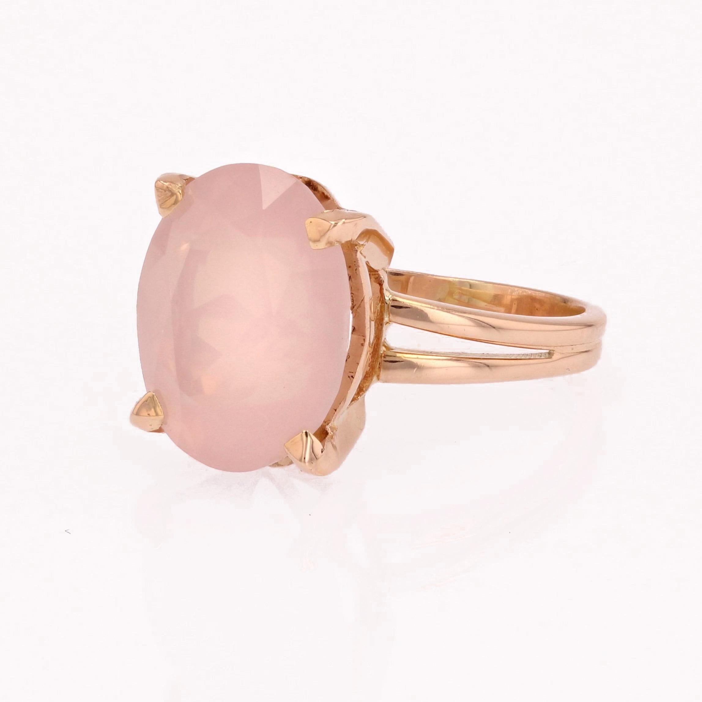 1960s 5.40 Carats Pink Quartz 18 Karat Rose Gold Ring For Sale 2