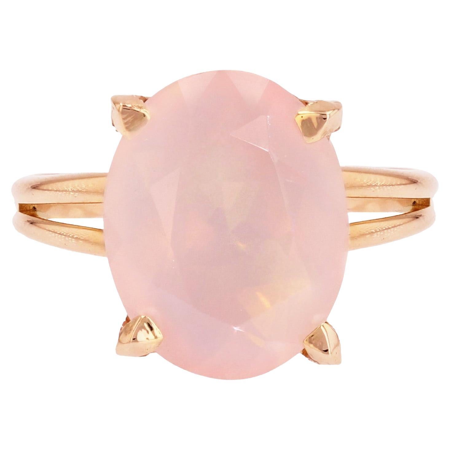 1960s 5.40 Carats Pink Quartz 18 Karat Rose Gold Ring For Sale