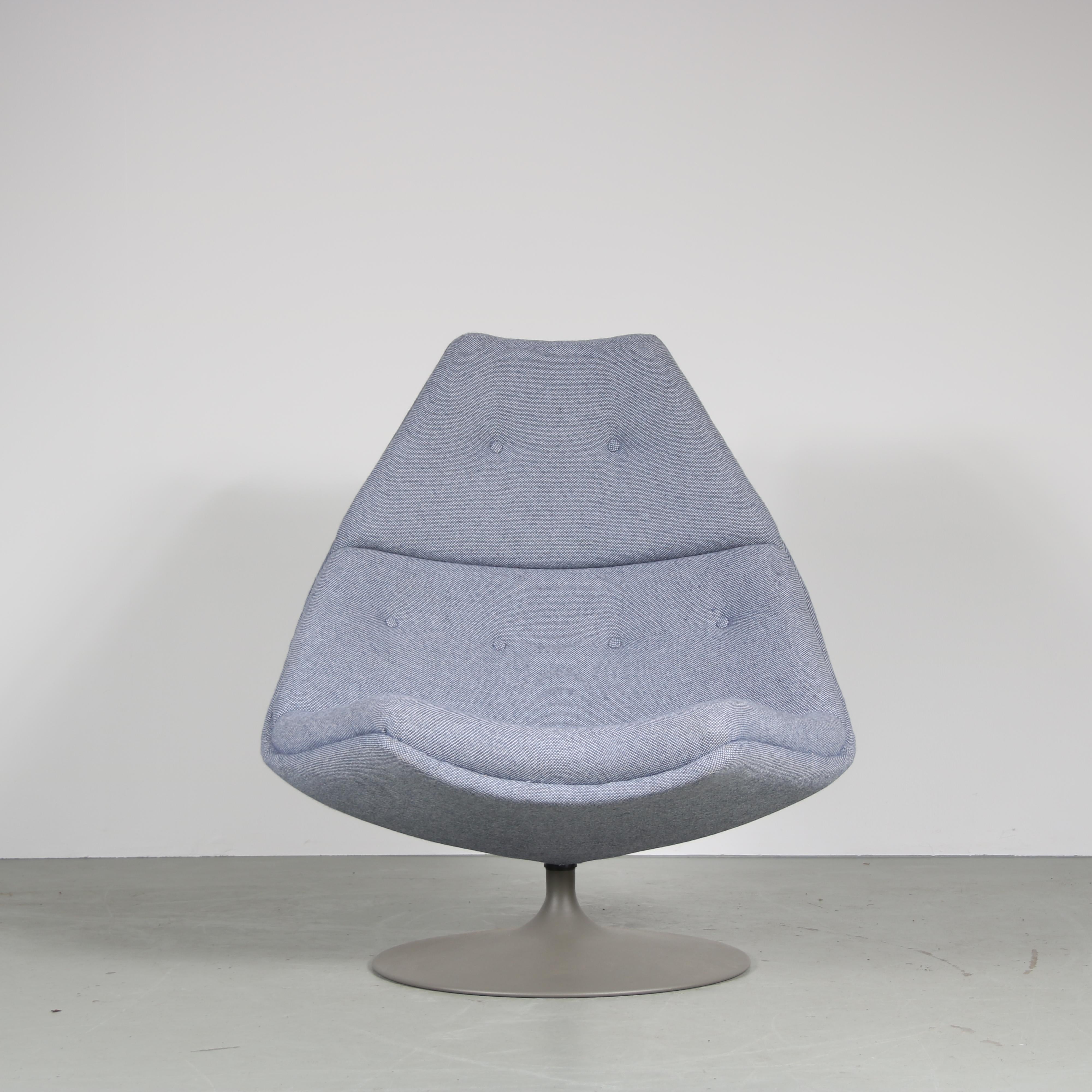 Fabric 1960s “588” Lounge chair by Geoffrey Harcourt for Artifort, Netherlands For Sale