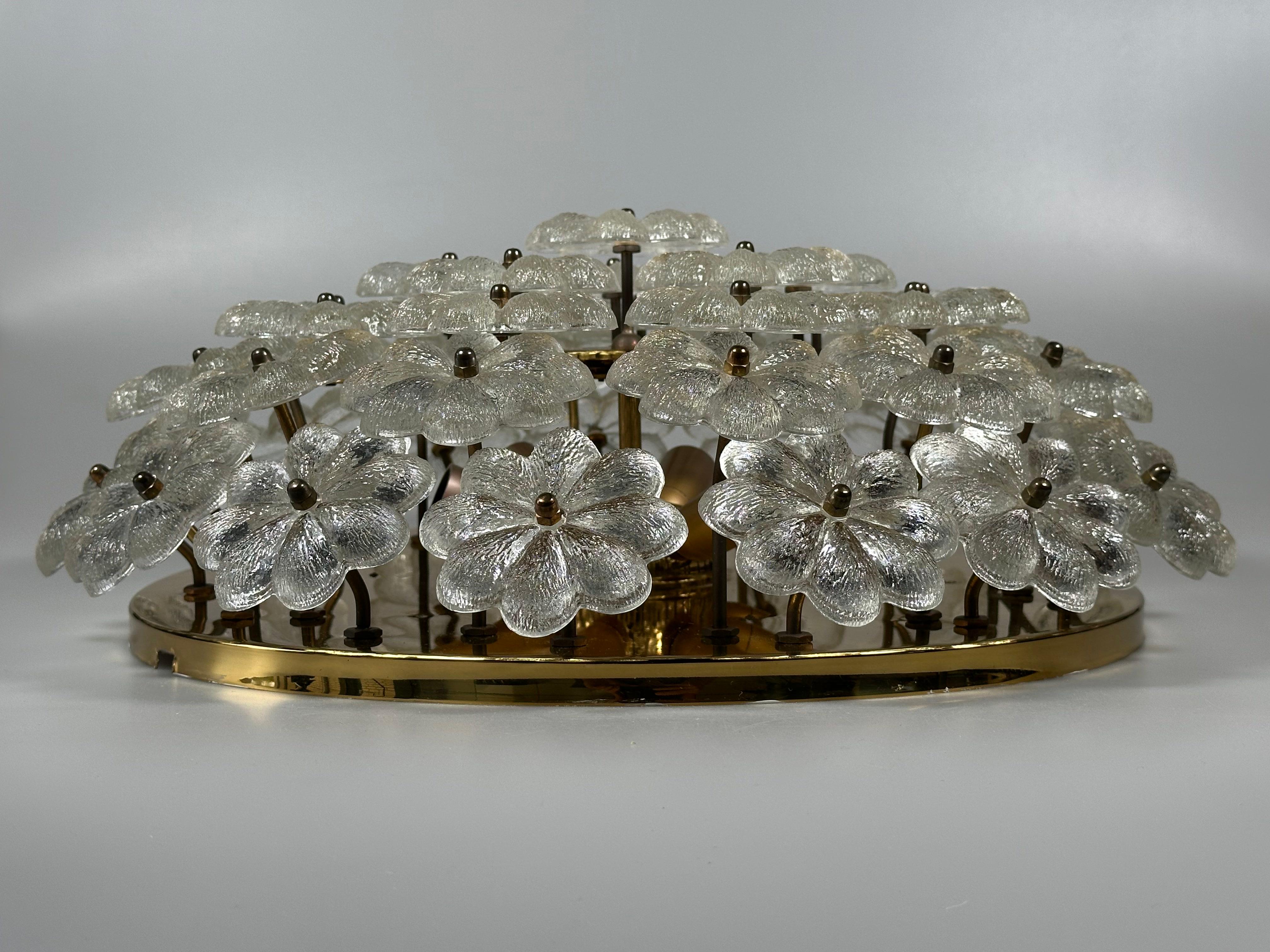 Lámpara de techo de los años 60/70 Ernst Palme de latón y cristal, Alemania en venta 4