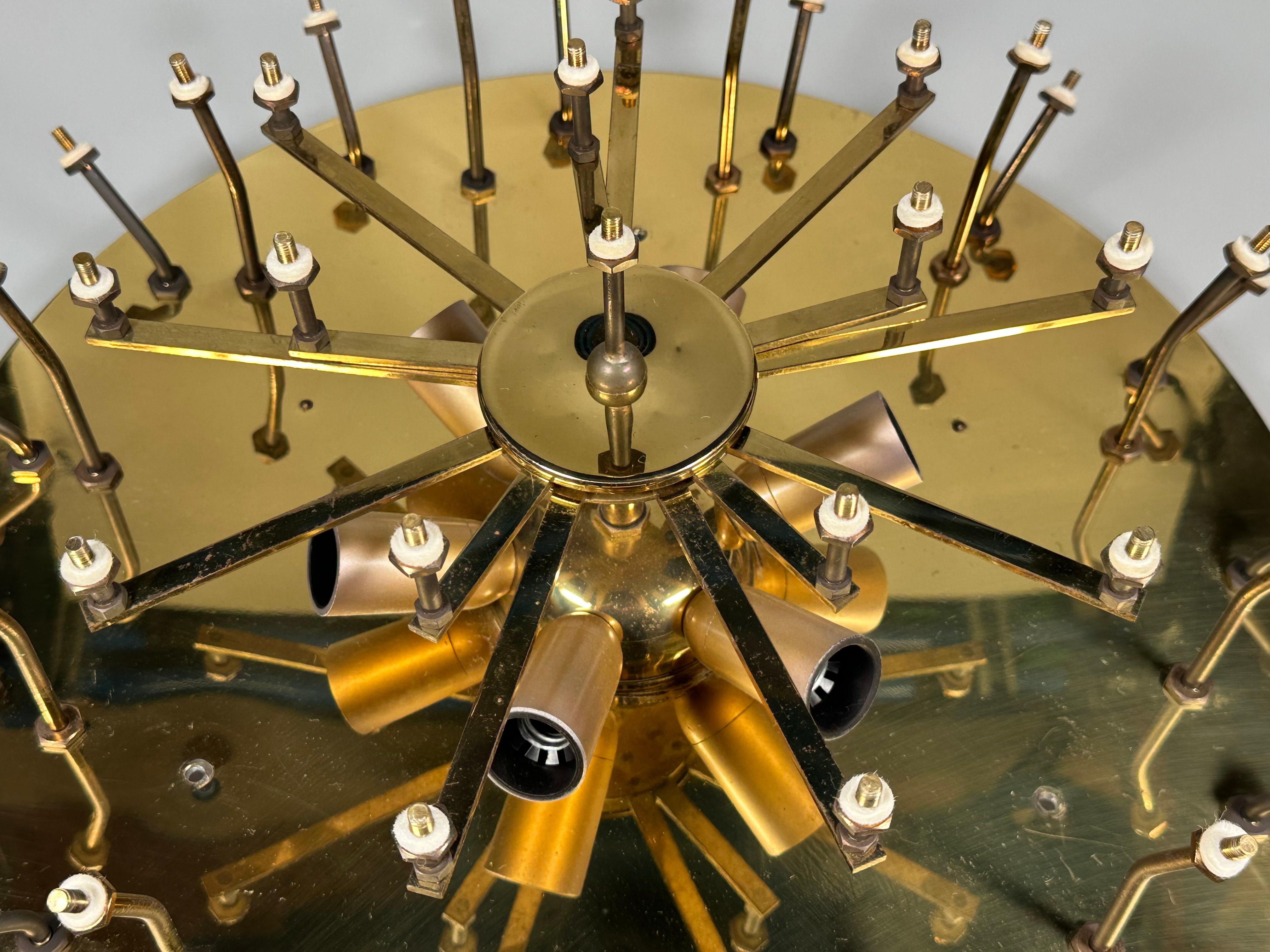 Lámpara de techo de los años 60/70 Ernst Palme de latón y cristal, Alemania en venta 9