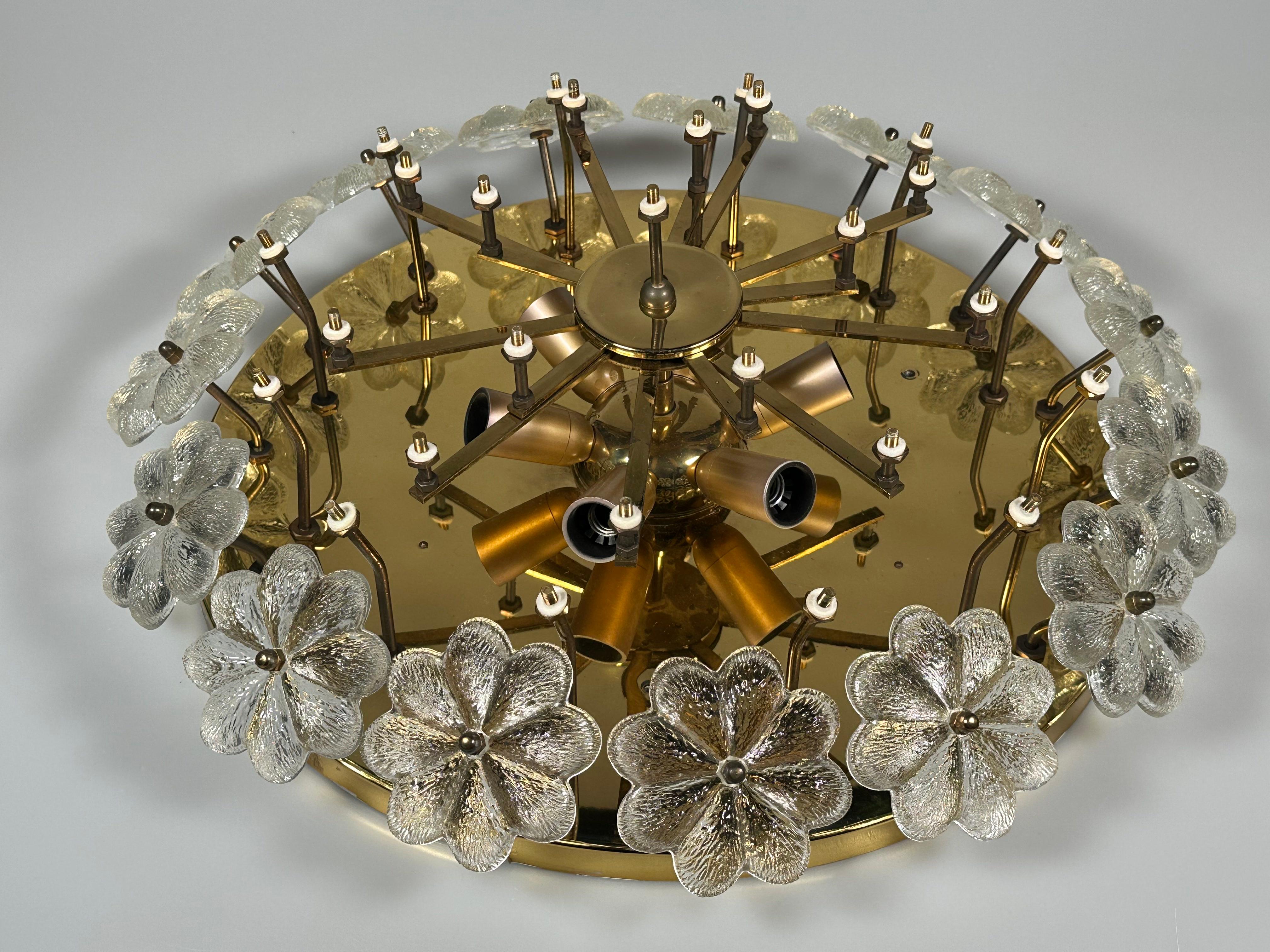 Lámpara de techo de los años 60/70 Ernst Palme de latón y cristal, Alemania en venta 11