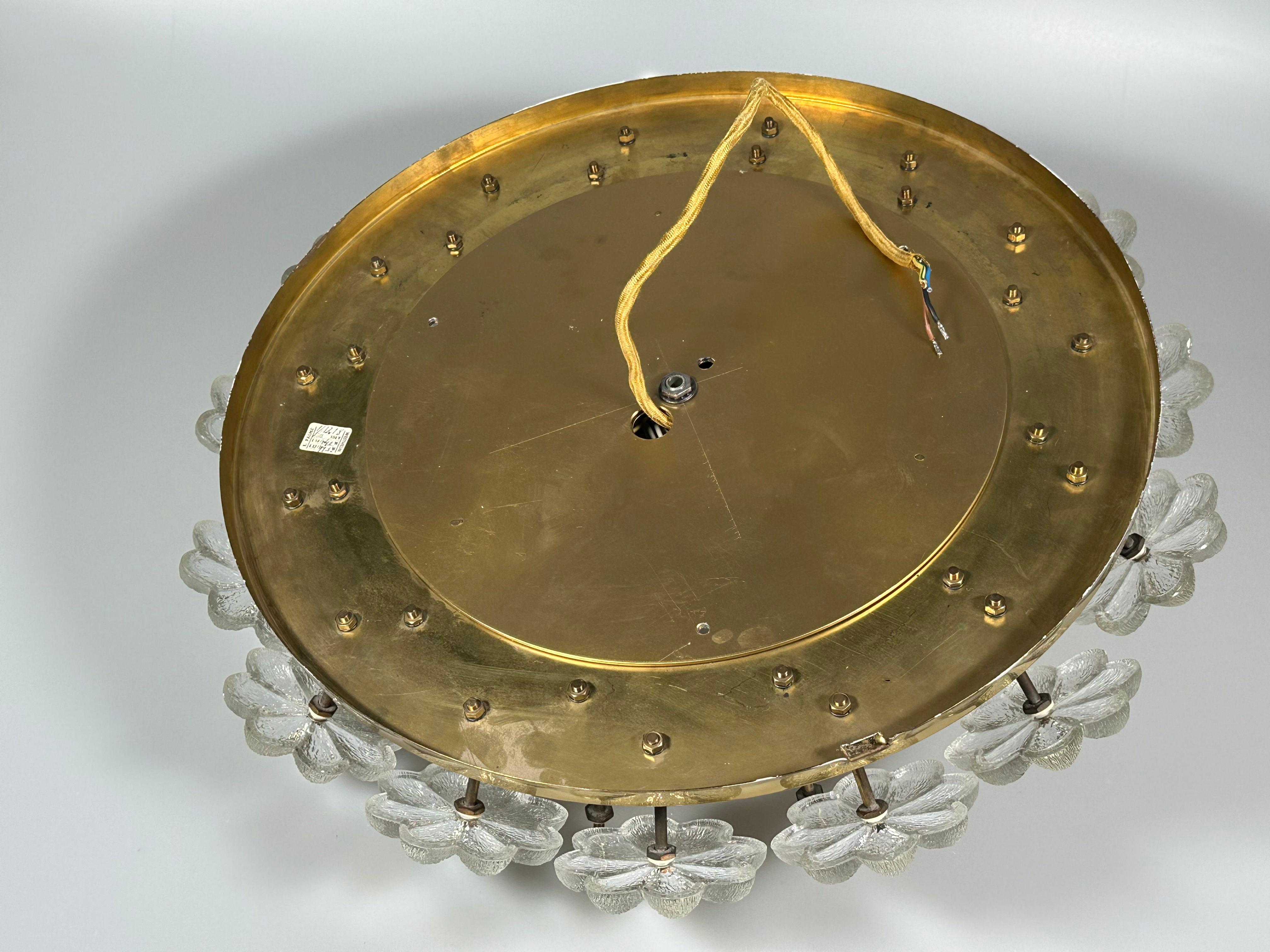 Lámpara de techo de los años 60/70 Ernst Palme de latón y cristal, Alemania en venta 12