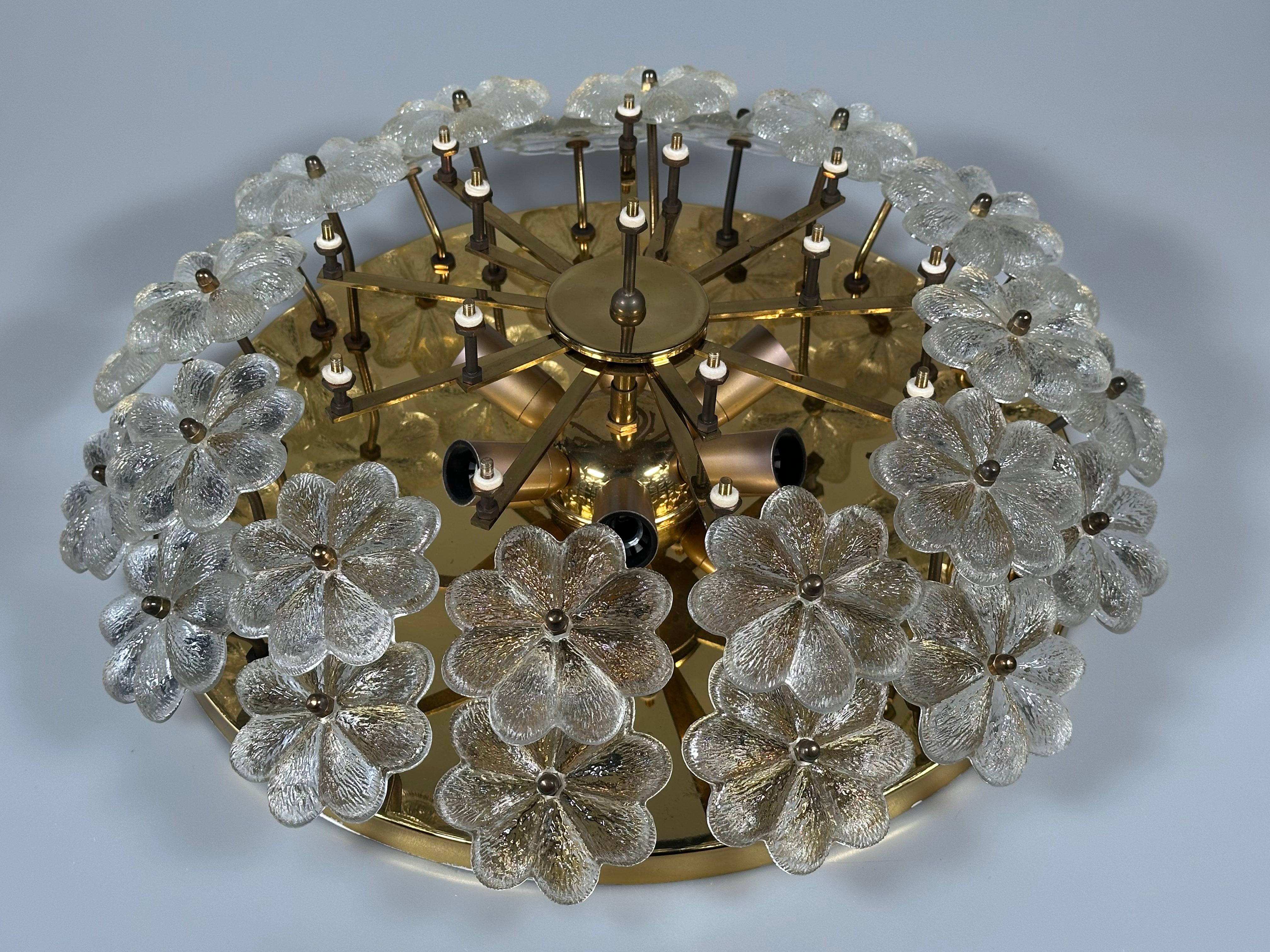 Lámpara de techo de los años 60/70 Ernst Palme de latón y cristal, Alemania en venta 14