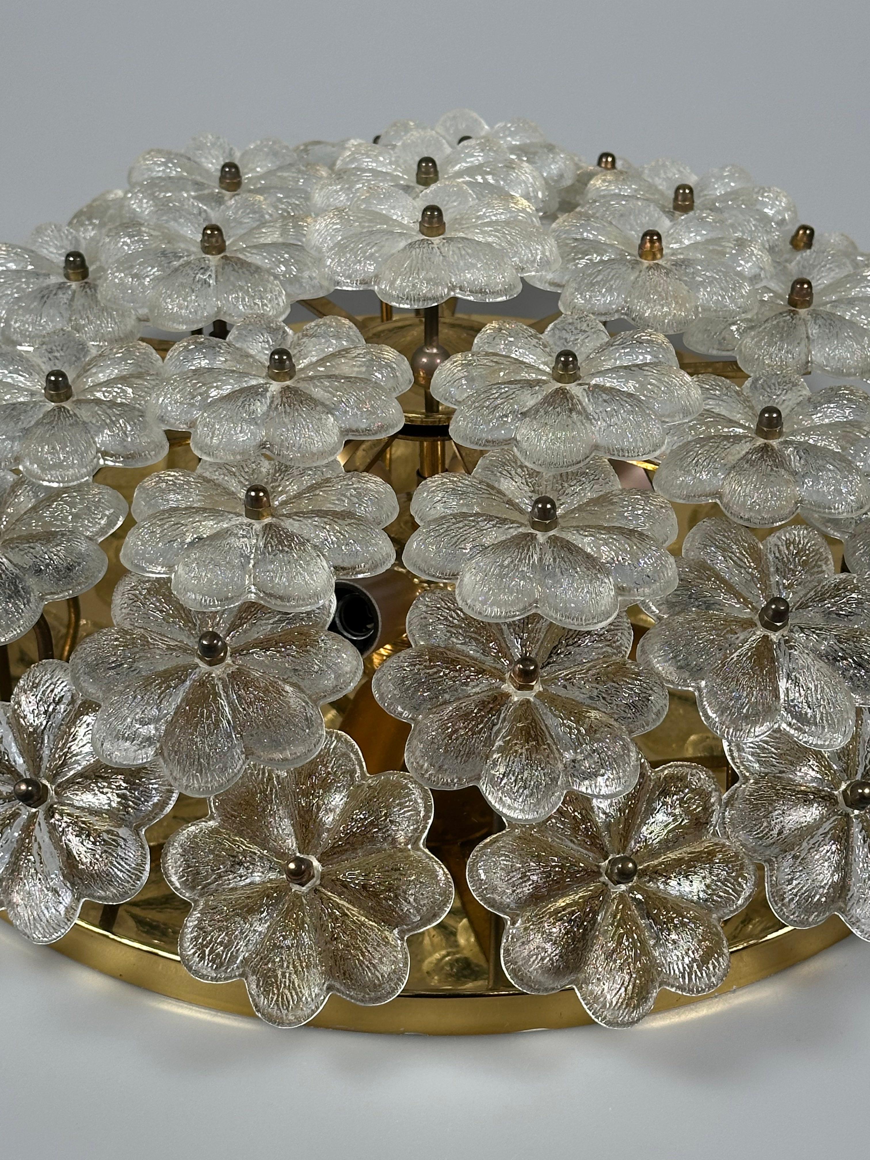 Lámpara de techo de los años 60/70 Ernst Palme de latón y cristal, Alemania mediados del siglo XX en venta