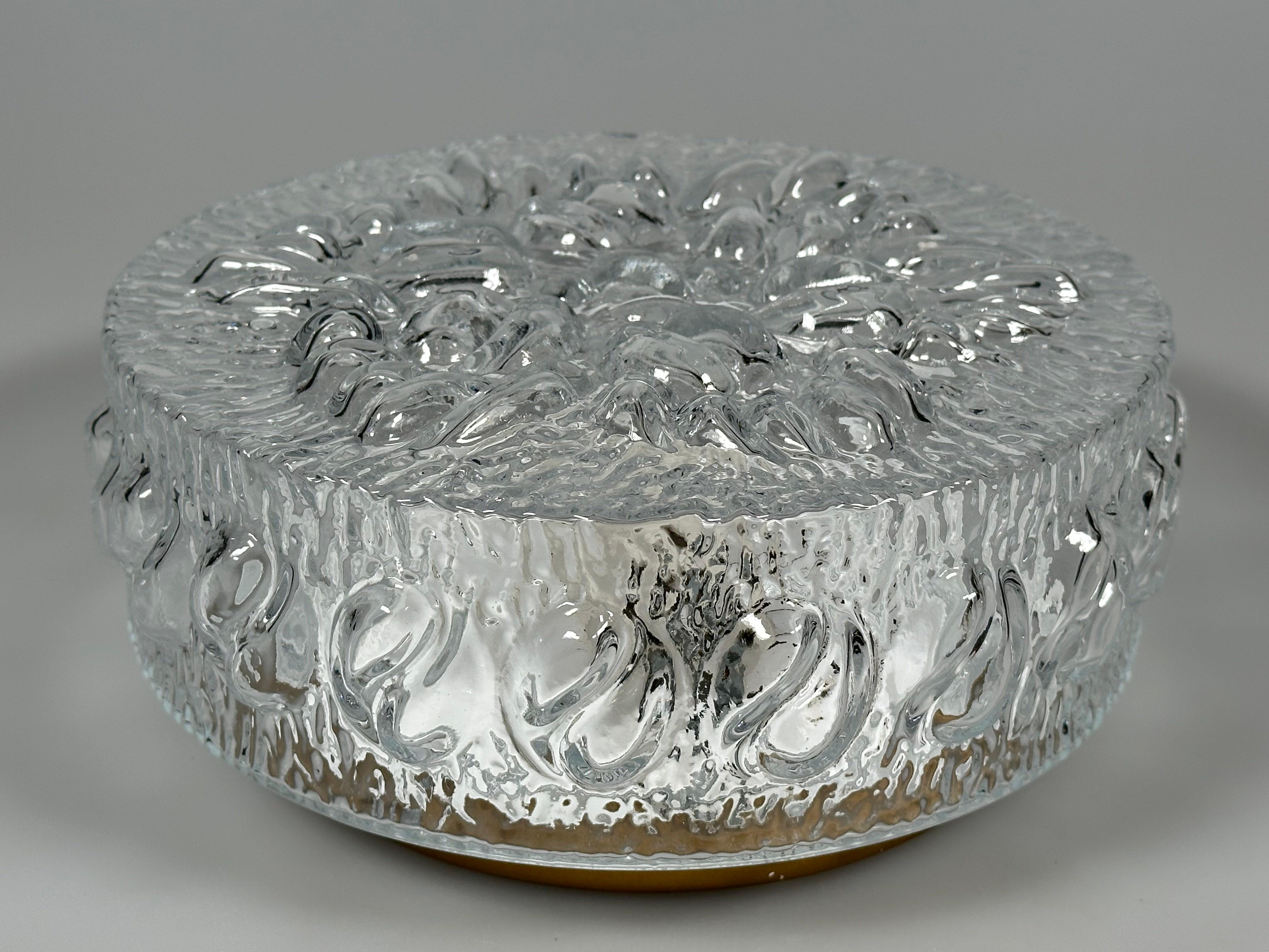 Fin du 20e siècle Plafonnier des années 1960/70, affleurant, verre, métal, Design/One en vente