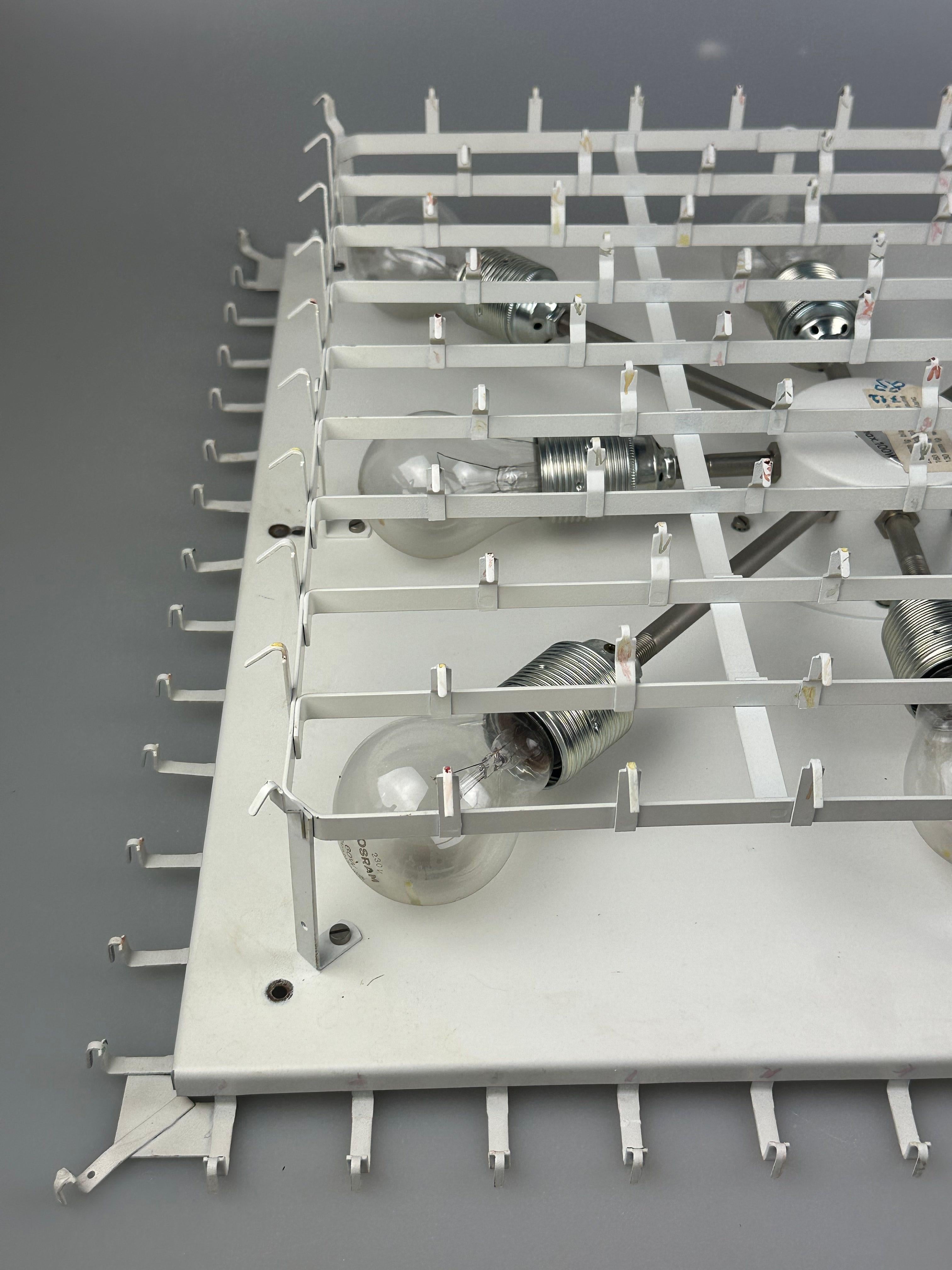 Lampada da soffitto a lampadario degli anni '60/70 di Doria Leuchten Germany, vetro ghiaccio In condizioni buone in vendita a Neuenkirchen, NI