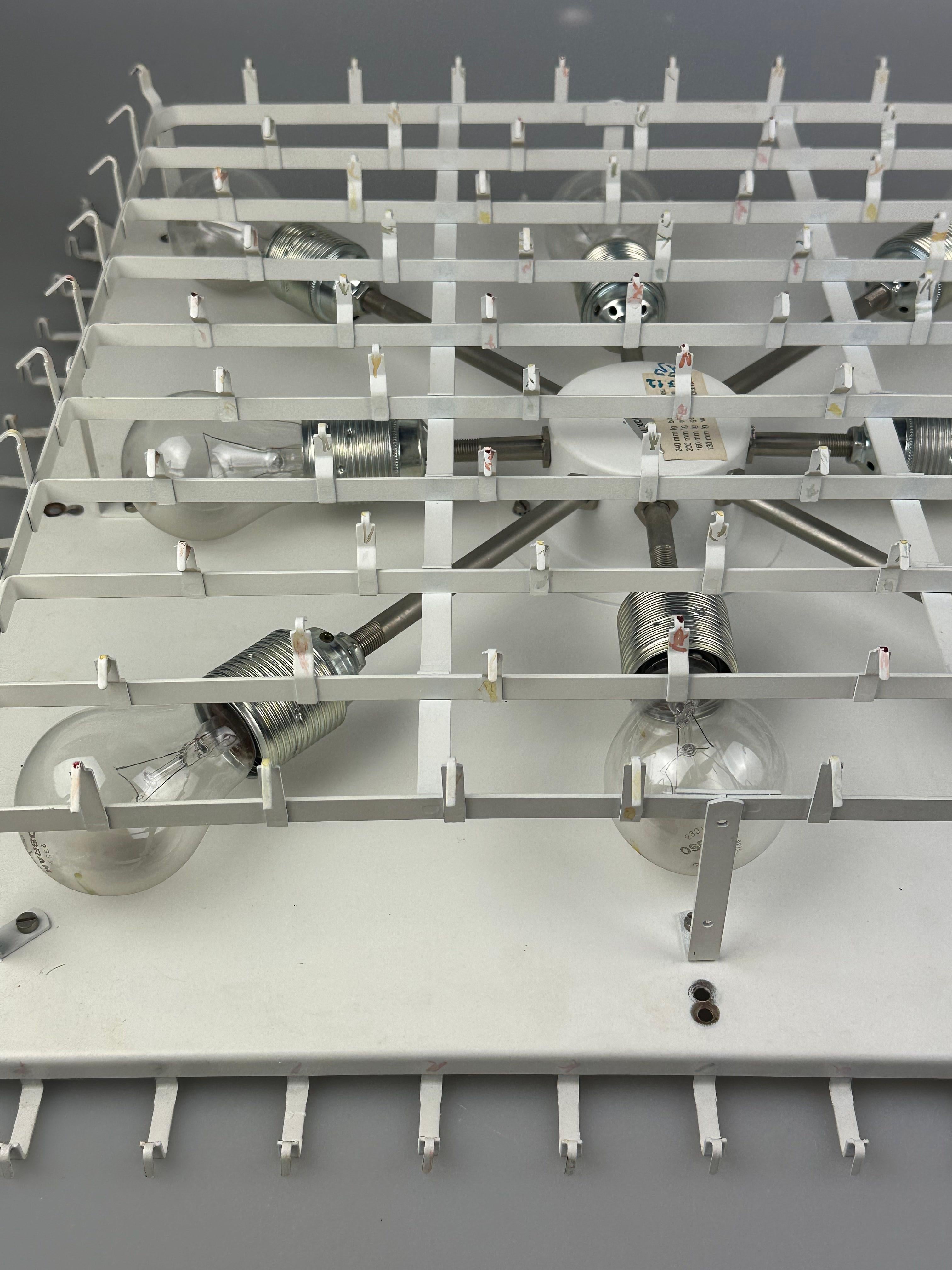 Metà XX secolo Lampada da soffitto a lampadario degli anni '60/70 di Doria Leuchten Germany, vetro ghiaccio in vendita