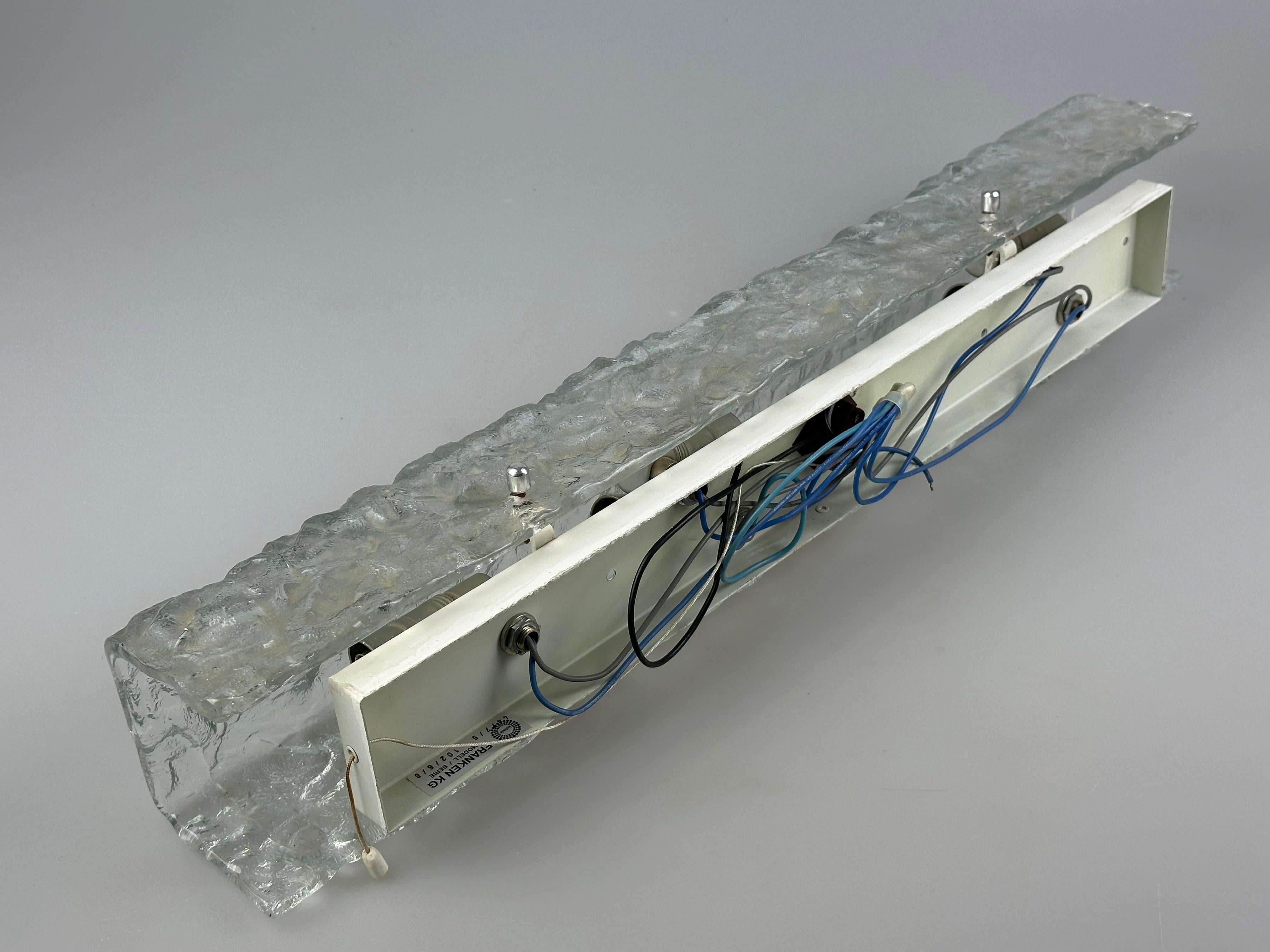 Applique en verre glacé des années 1960/70 par J.T. Kalmar, Design/One en vente 3