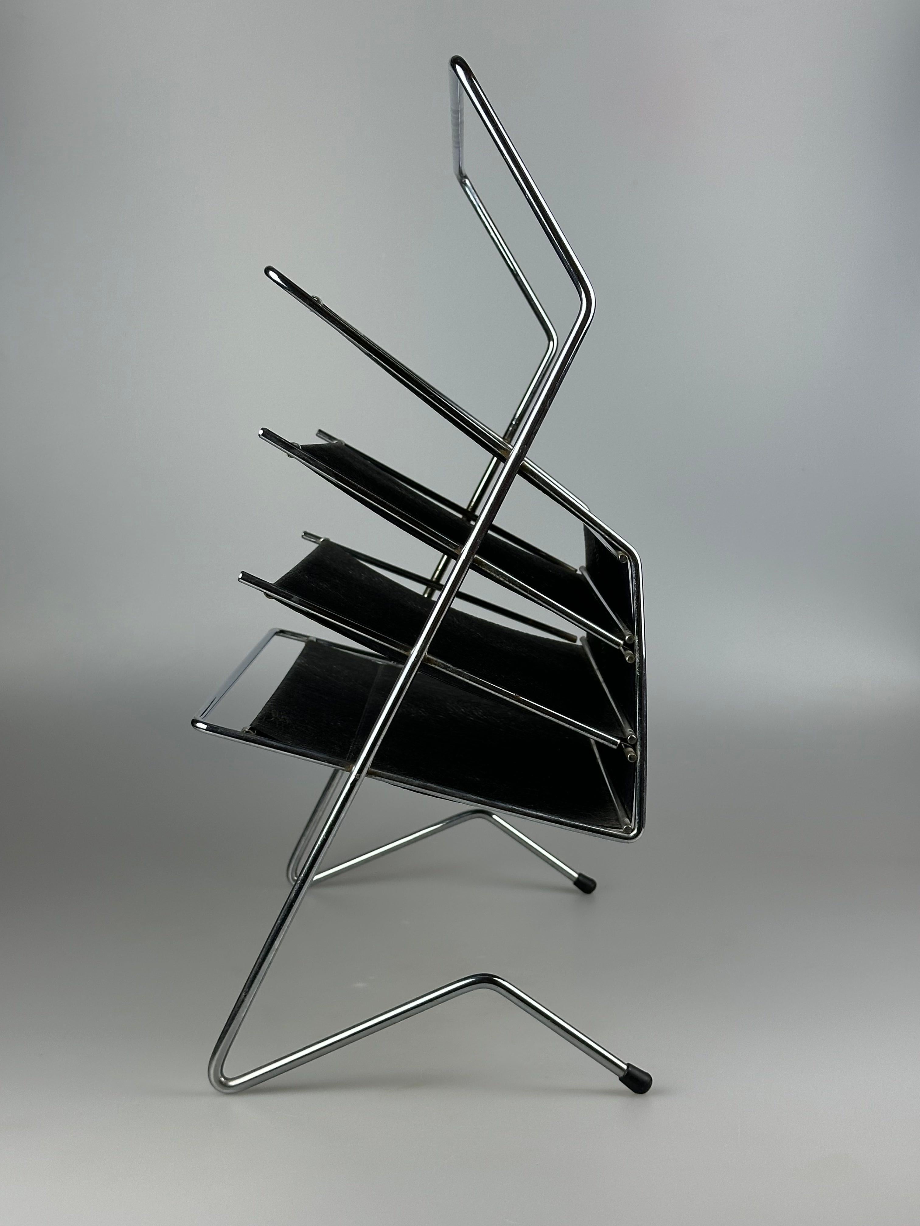 1960s/70s Newspaper Holder Magazine Rack Metal, Plastic, Space Age en venta 5