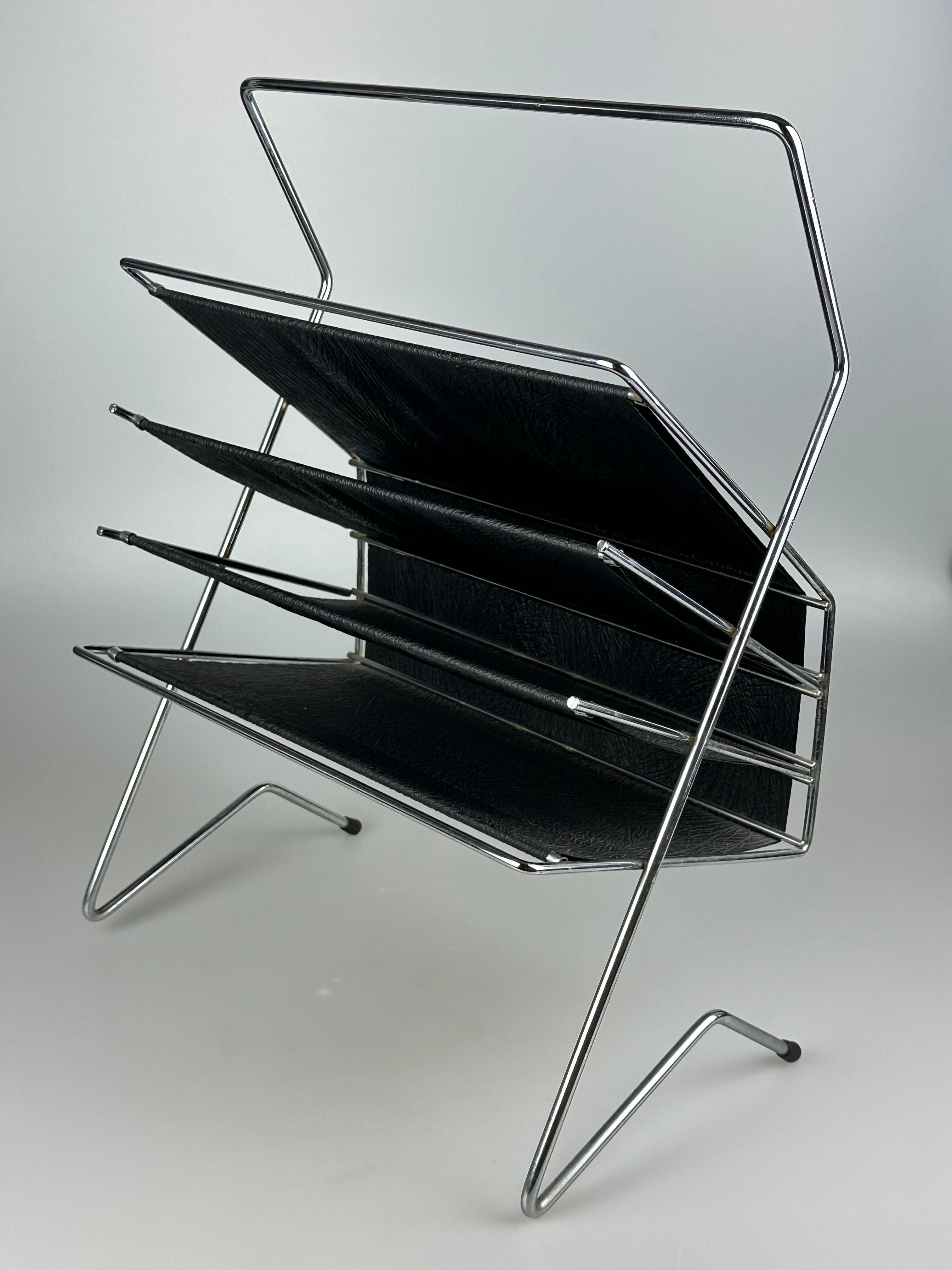 1960s/70s Newspaper Holder Magazine Rack Metal, Plastic, Space Age en venta 6