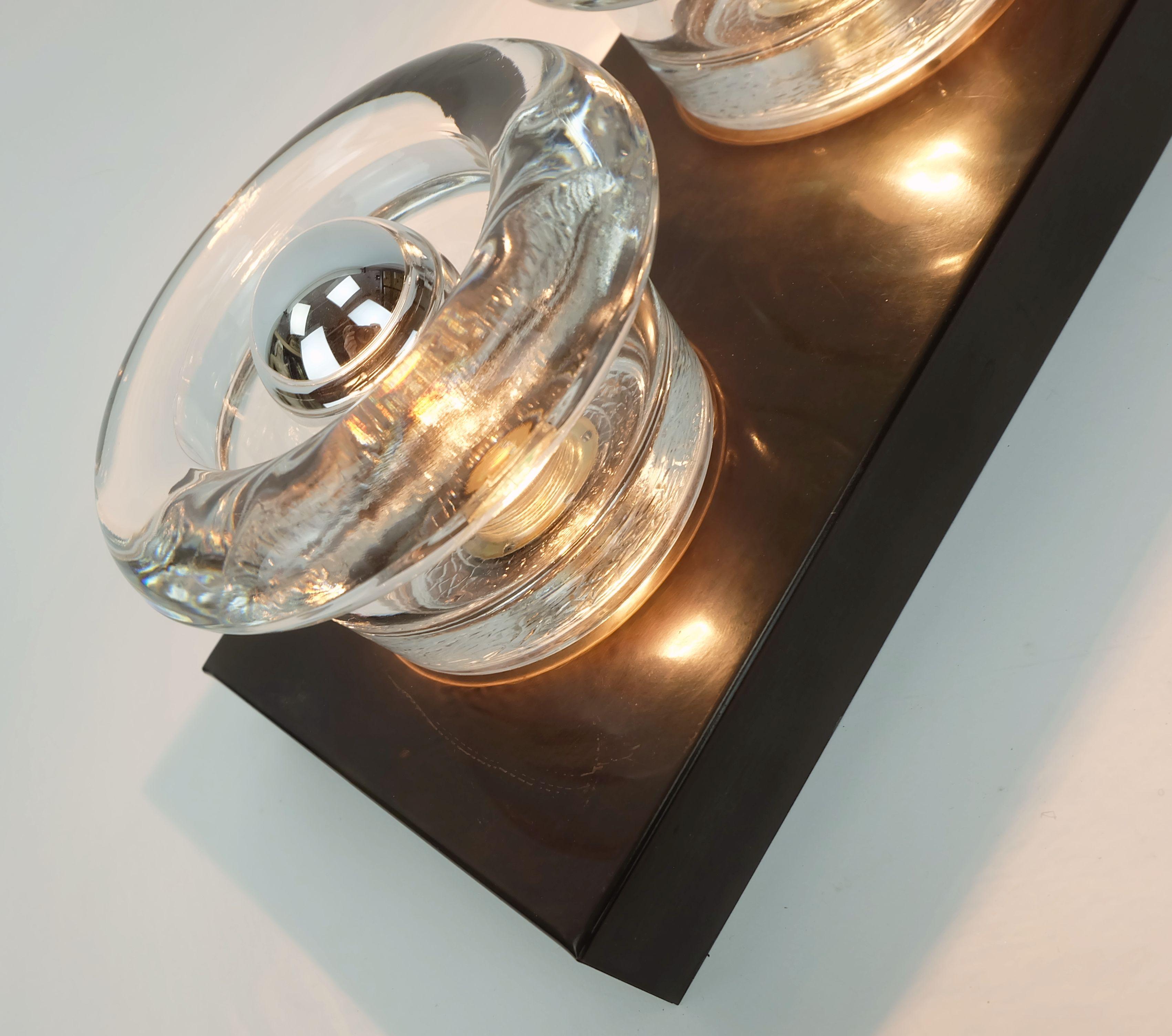 1960s 70s space age SCONCE by cosack Leuchten 2 abat-jours en verre épais et métal en vente 4
