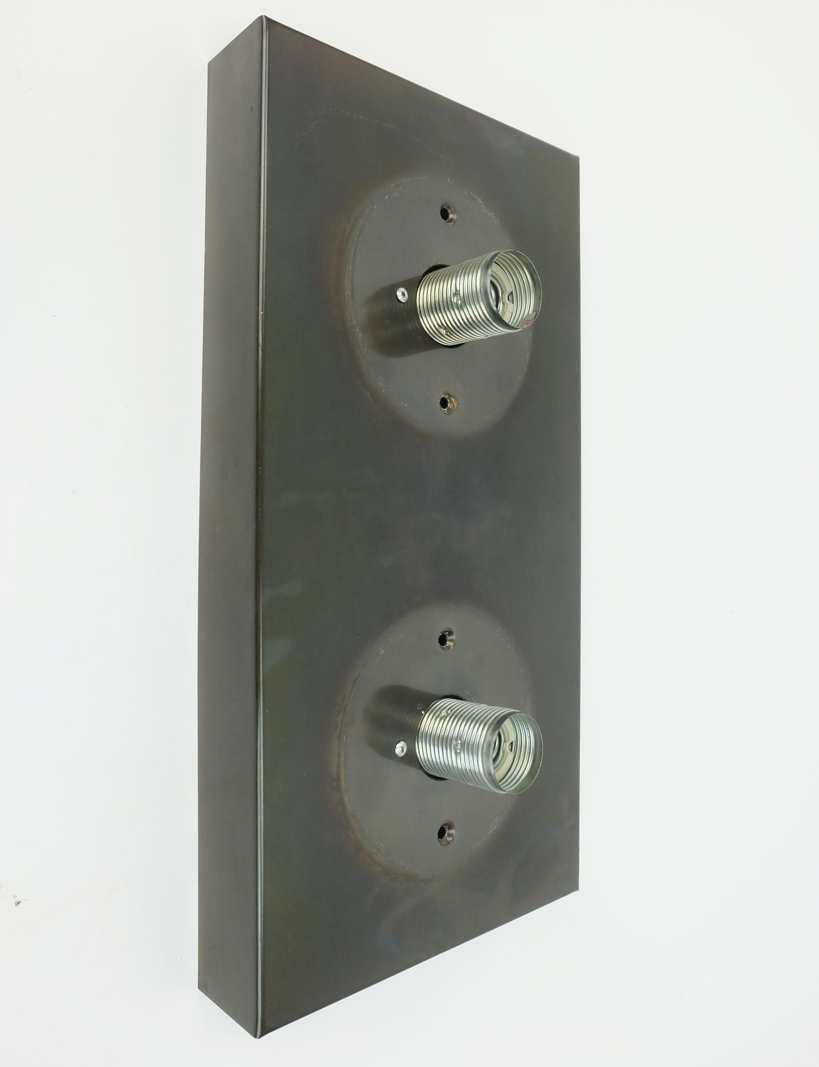 Allemand 1960s 70s space age SCONCE by cosack Leuchten 2 abat-jours en verre épais et métal en vente