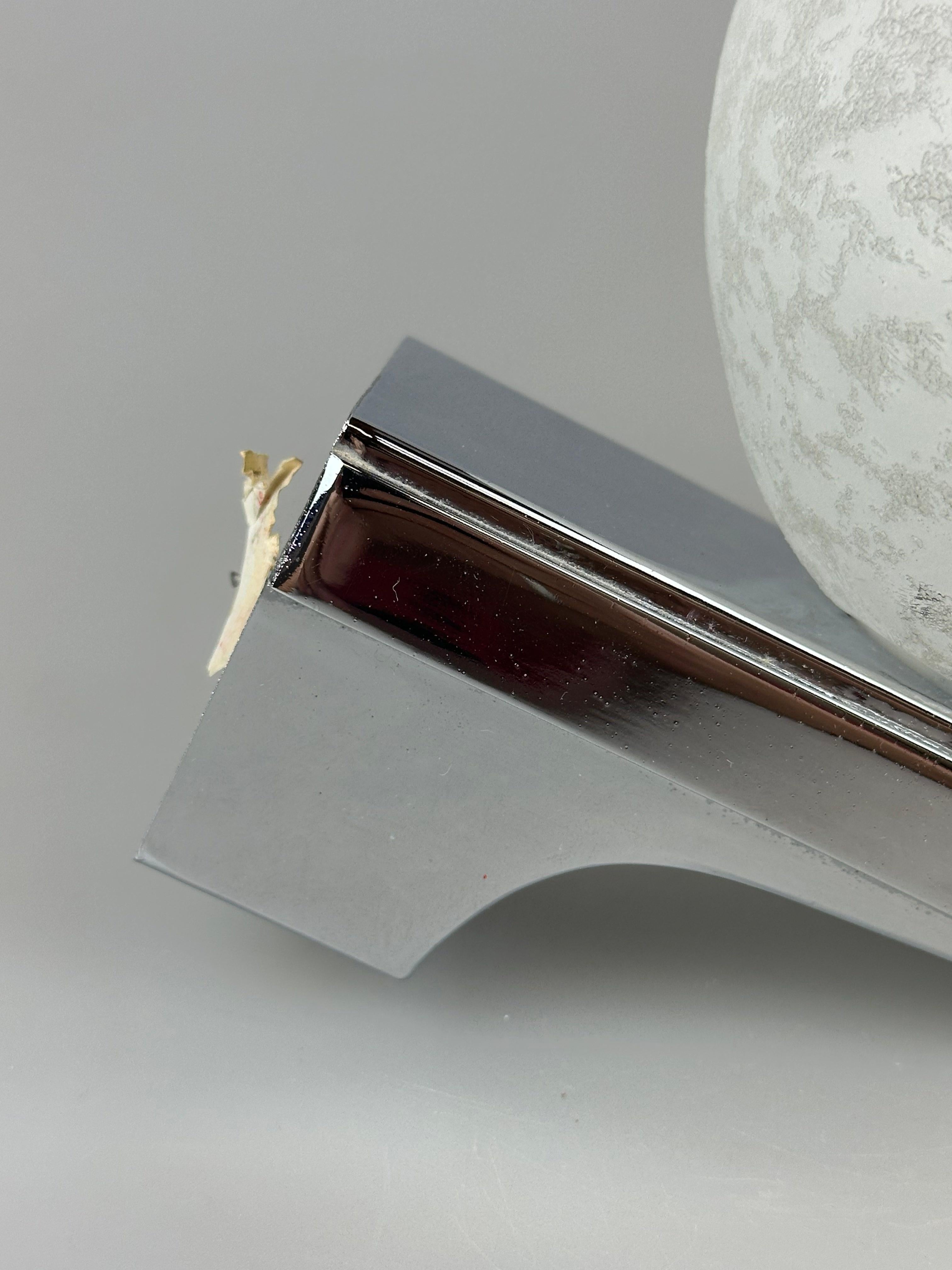 1960s/70s Wall Lamp, Globe Lamp, Metal, Chrome & Glass, Space Age Design In Good Condition For Sale In Neuenkirchen, NI