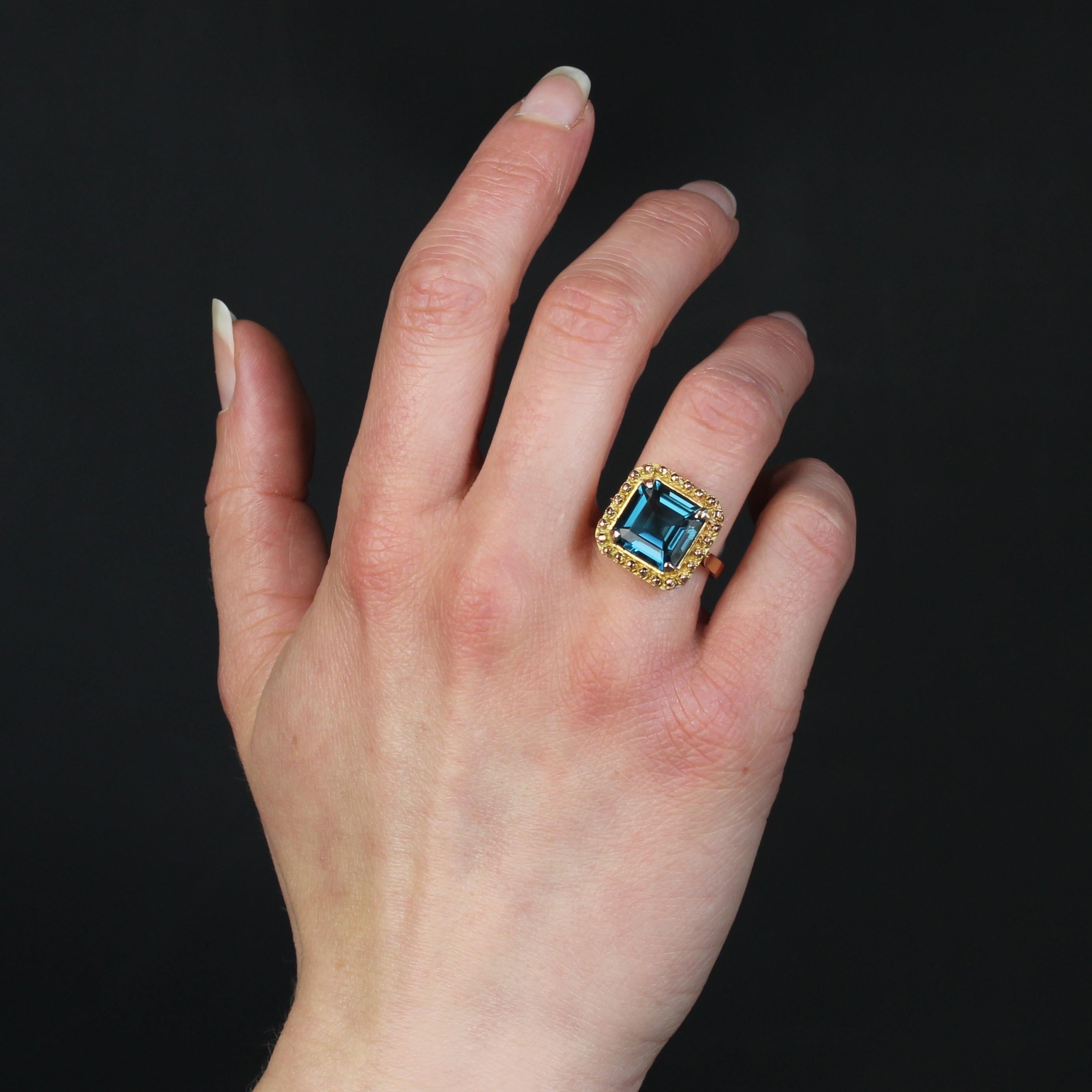 1960er Jahre 7,30 Karat Blauer Londoner Topas 18 Karat Gelbgold Retro Ring im Zustand „Hervorragend“ im Angebot in Poitiers, FR