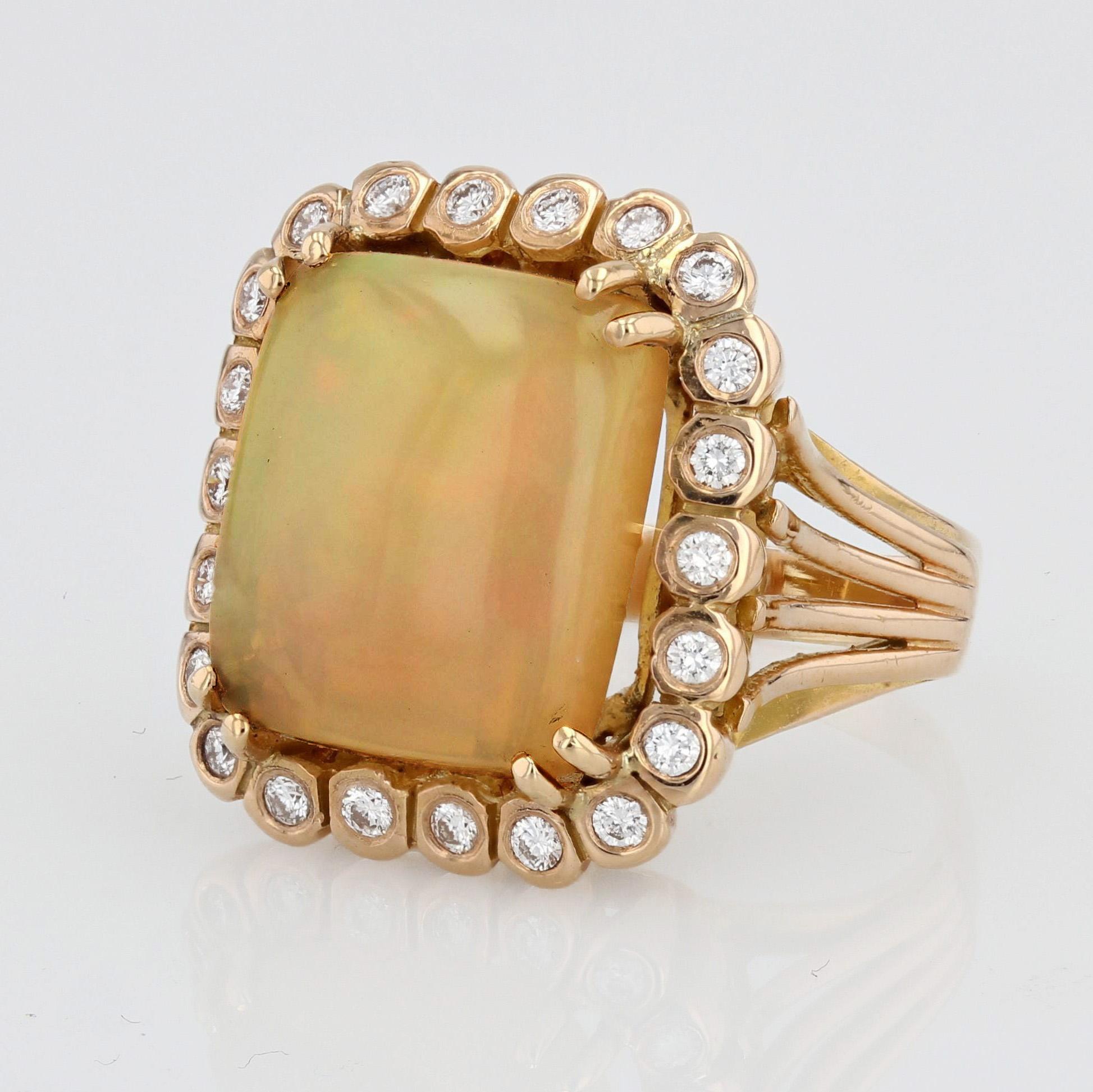 1960s 7.32 Carat Opal Diamond 18 Carat Rose Gold Retro Ring In Excellent Condition For Sale In Poitiers, FR