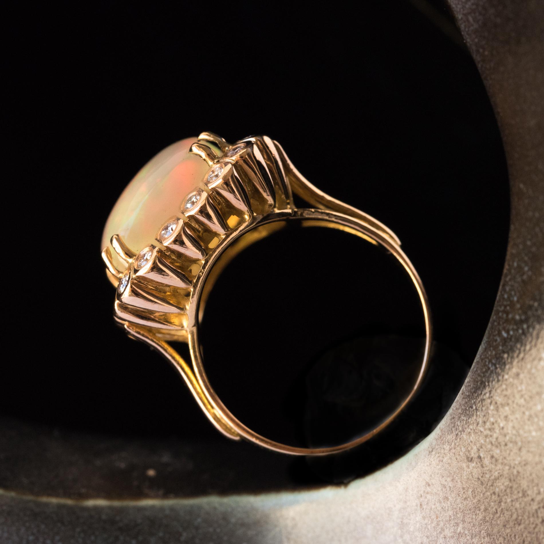 1960s 7.32 Carat Opal Diamond 18 Carat Rose Gold Retro Ring For Sale 2