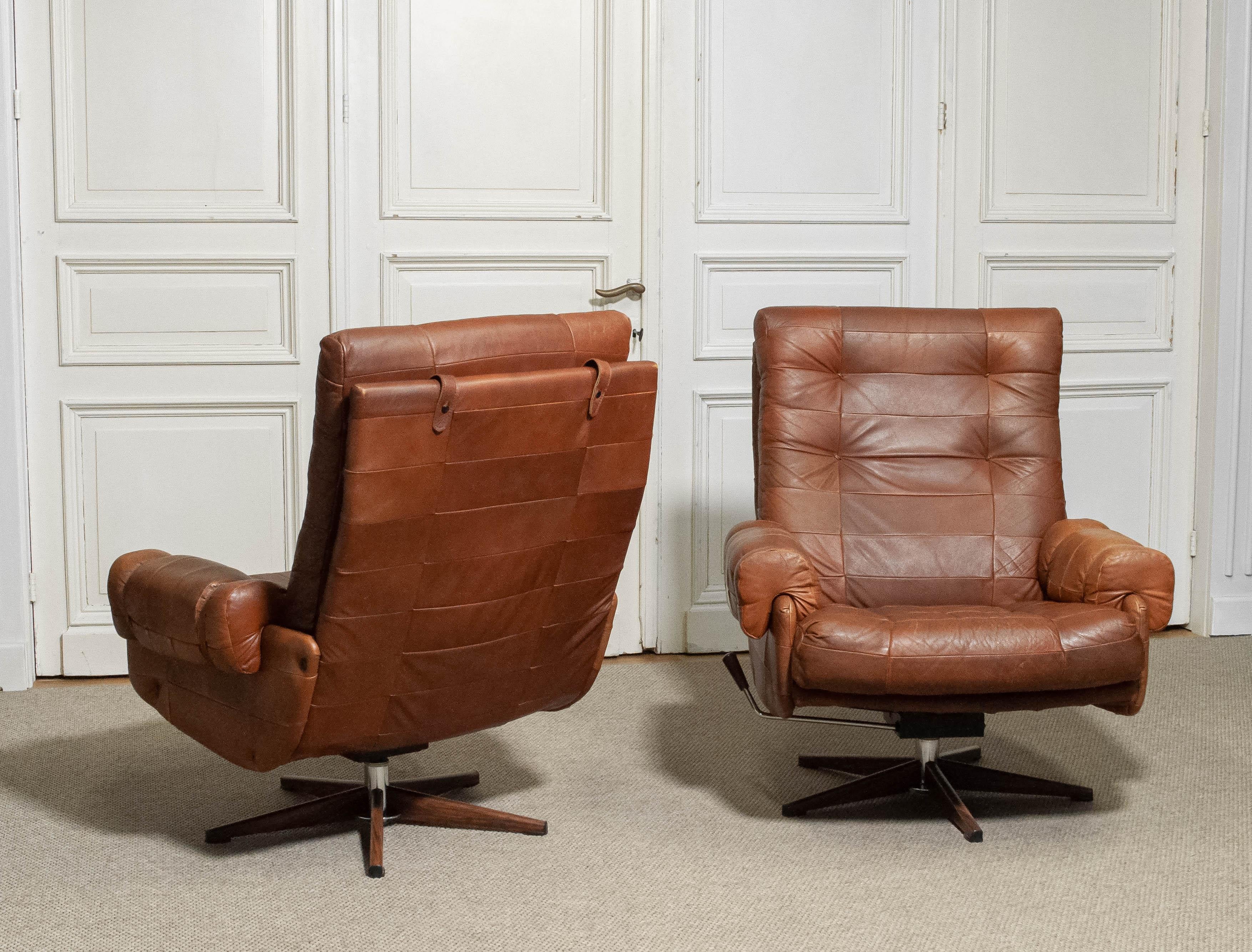 1960s A Pair of Arne Norell Rocking and Swivel Lounge Chairs Sweden For Sale 4
