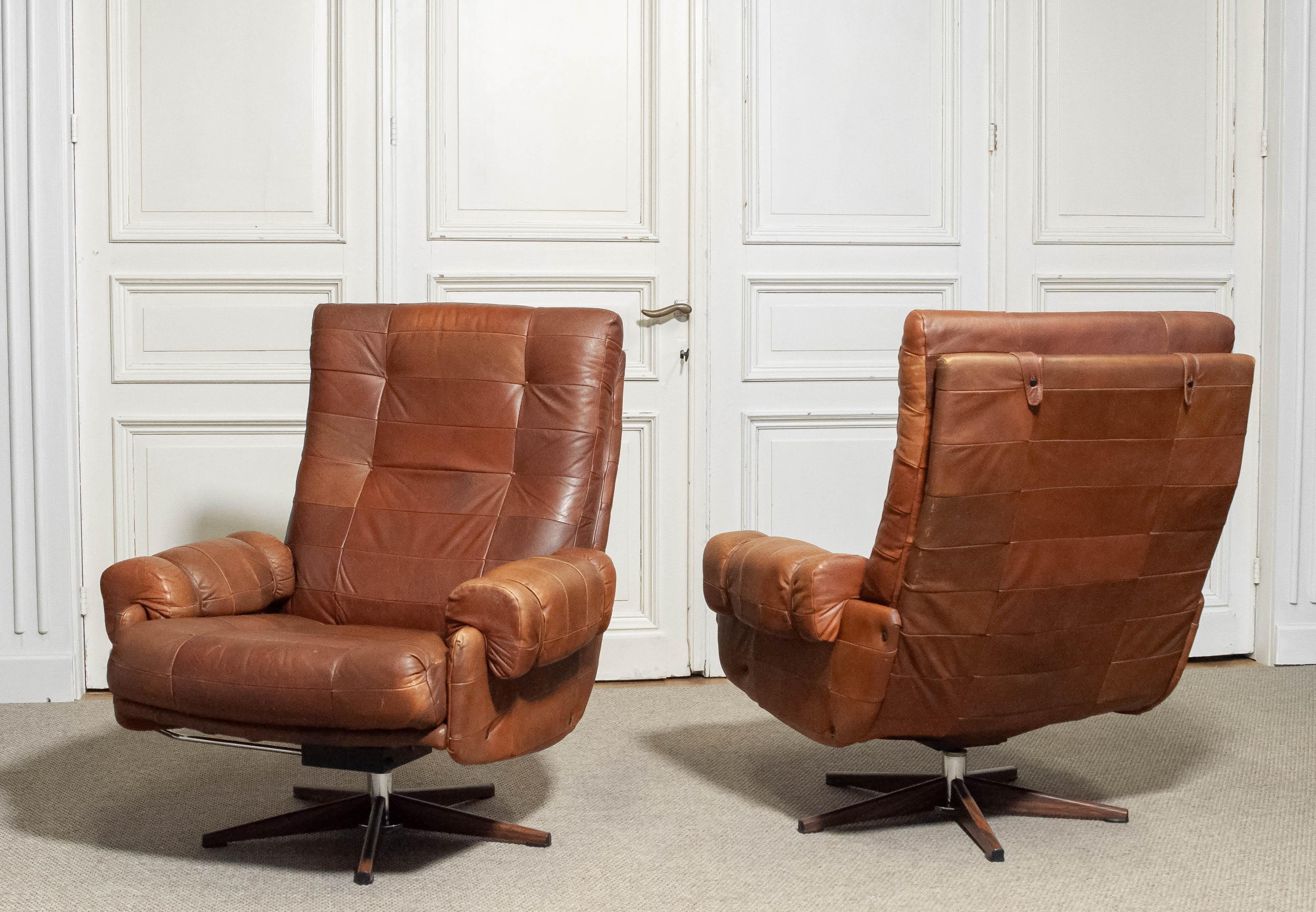 1960s A Pair of Arne Norell Rocking and Swivel Lounge Chairs Sweden For Sale 3