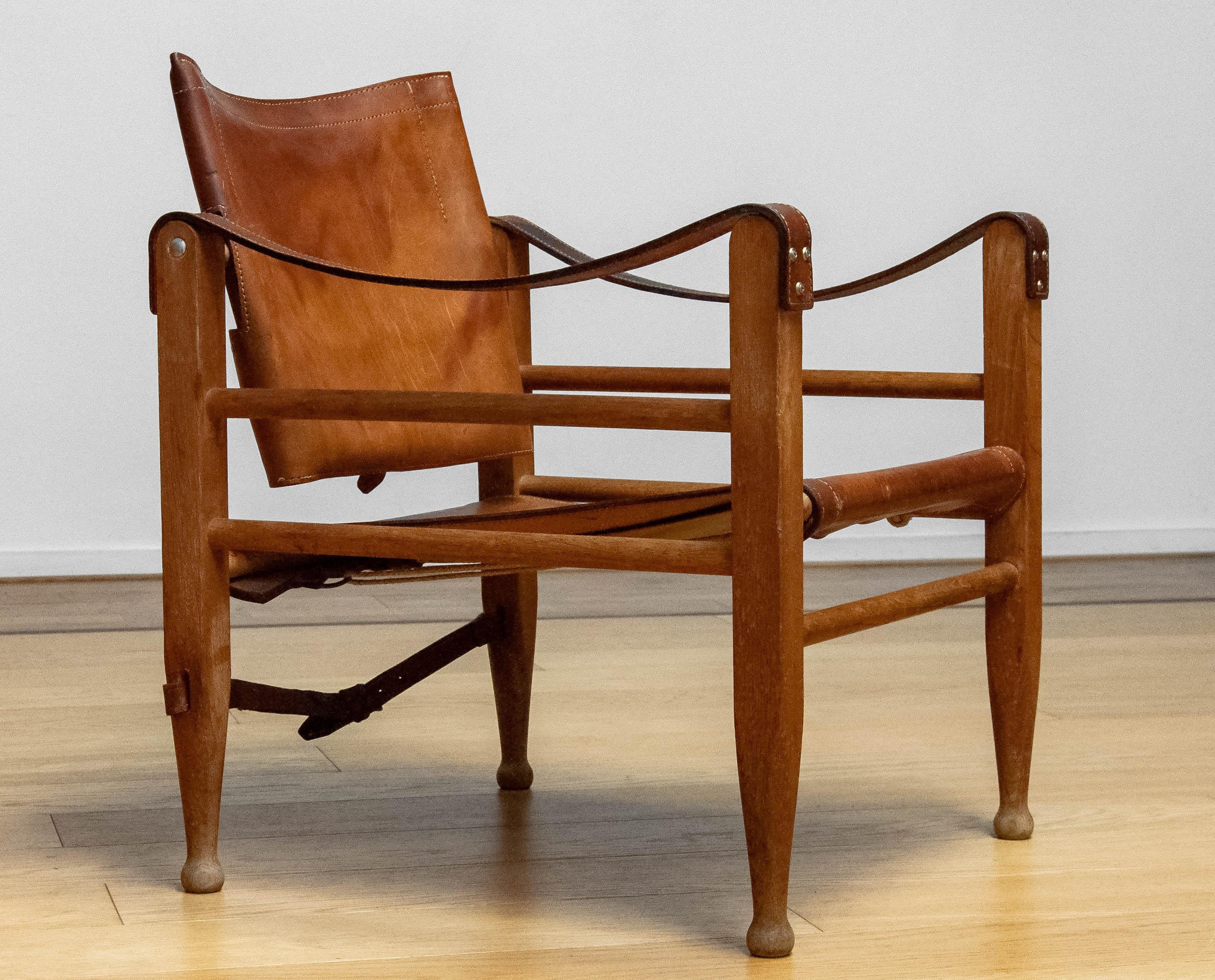 1960s Aage Bruun & Son Cognac / Tan Brown Leather Safari Chair.  In Good Condition In Silvolde, Gelderland