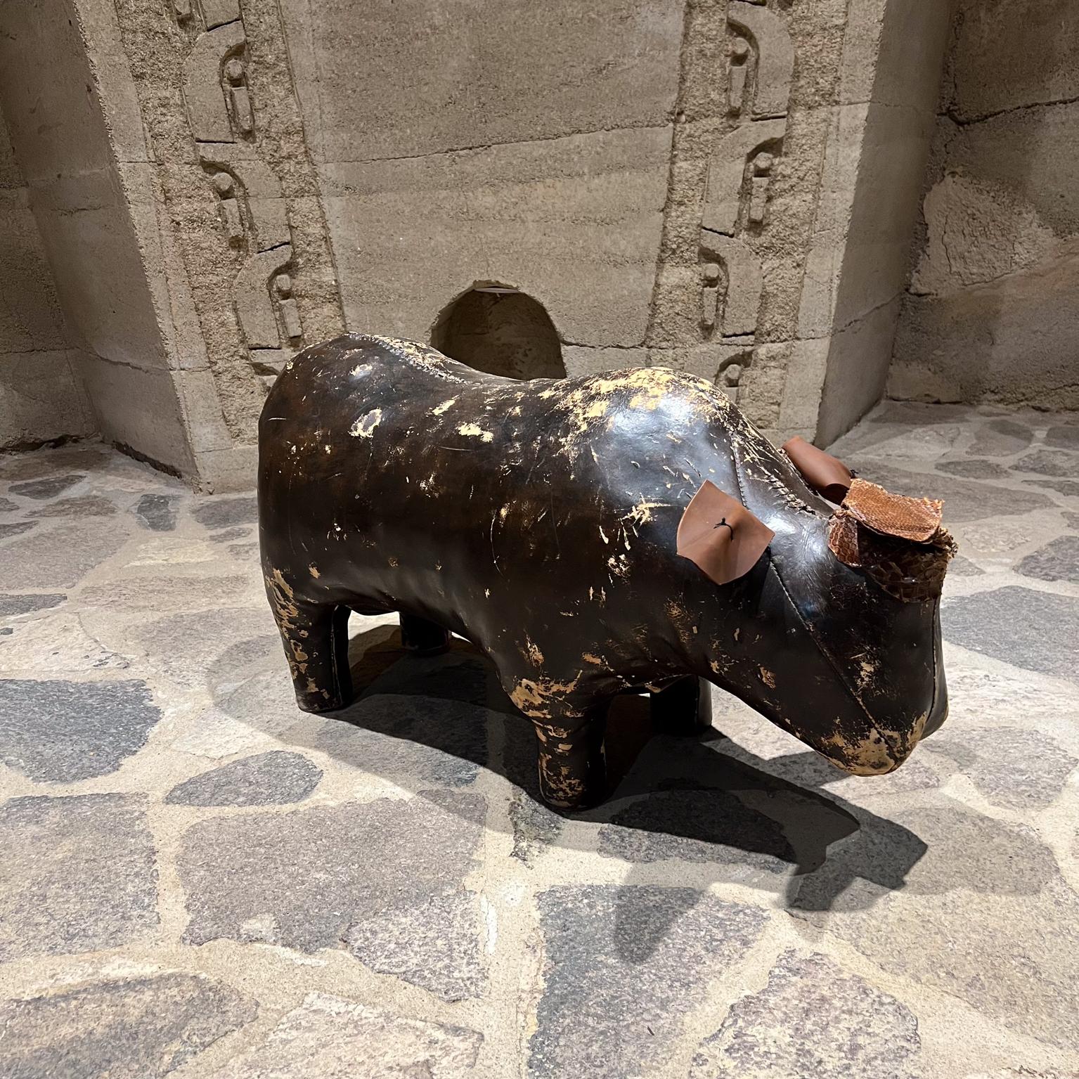 Otomana de piel de rinoceronte estilo Abercrombie & Fitch de los años 60 Dimitri Omersa en venta 1
