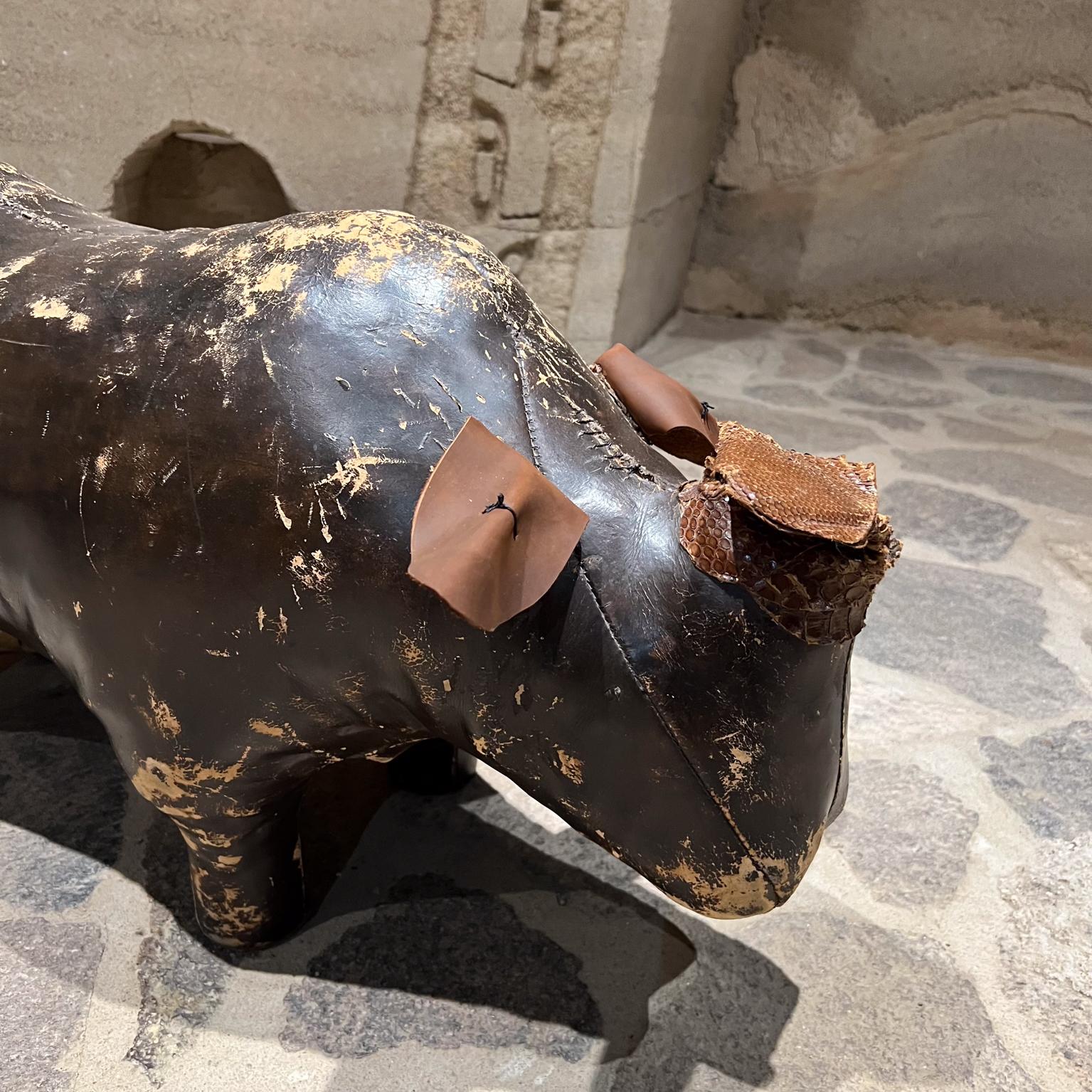 Otomana de piel de rinoceronte estilo Abercrombie & Fitch de los años 60 Dimitri Omersa en venta 2