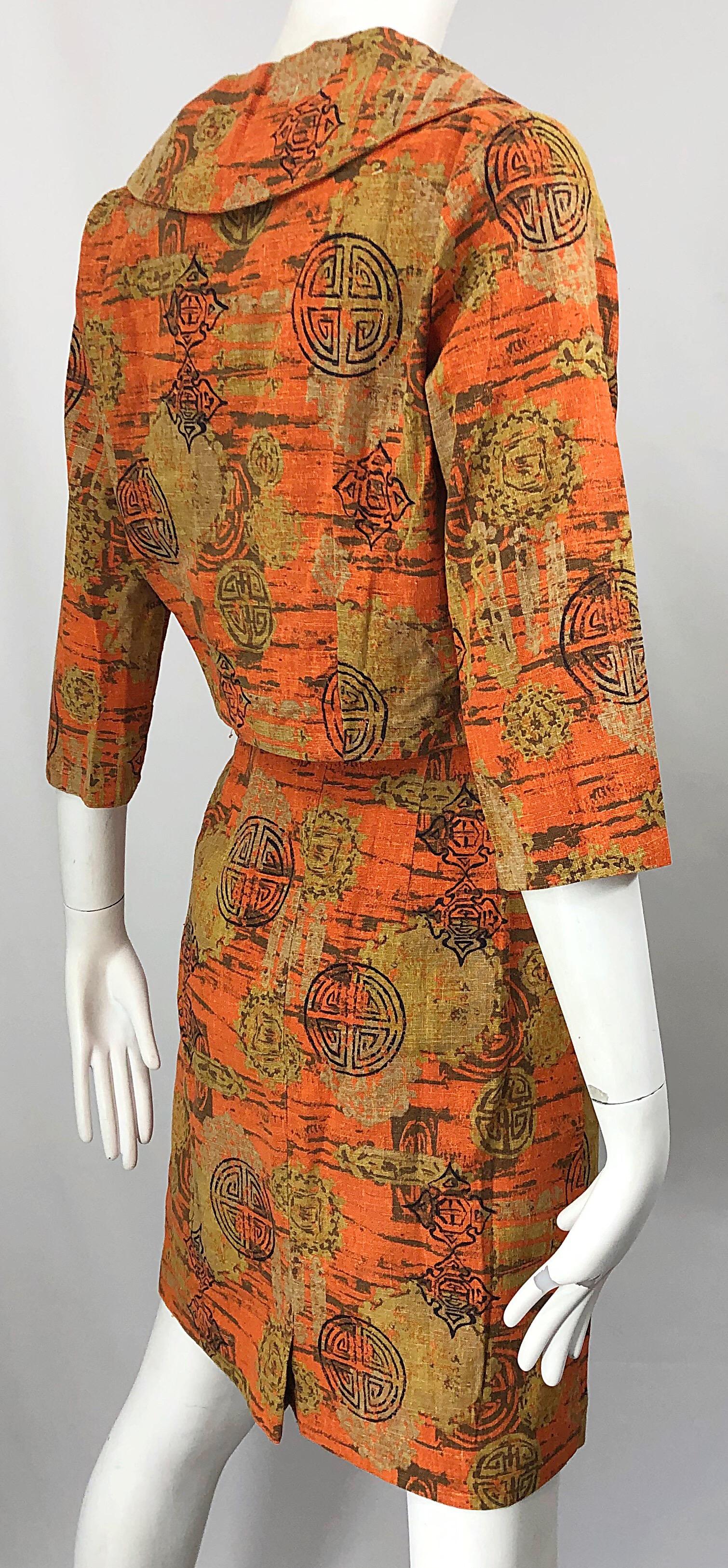 1960s Abstract Asian Batik Linen Vintage 60s Chic Cropped Jacket + Skirt Suit  For Sale 4