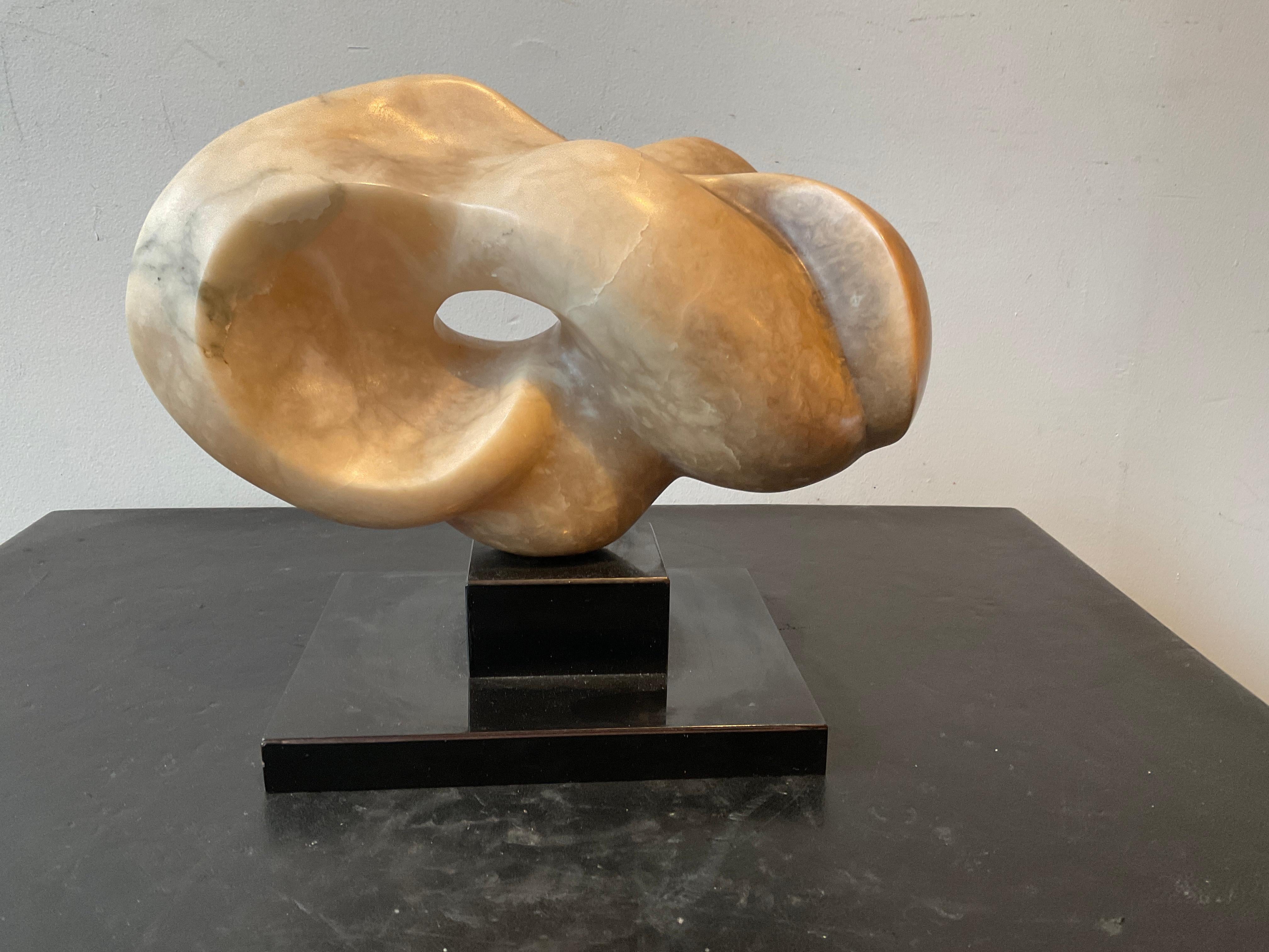 Milieu du XXe siècle Sculpture abstraite en marbre des années 1960  en vente